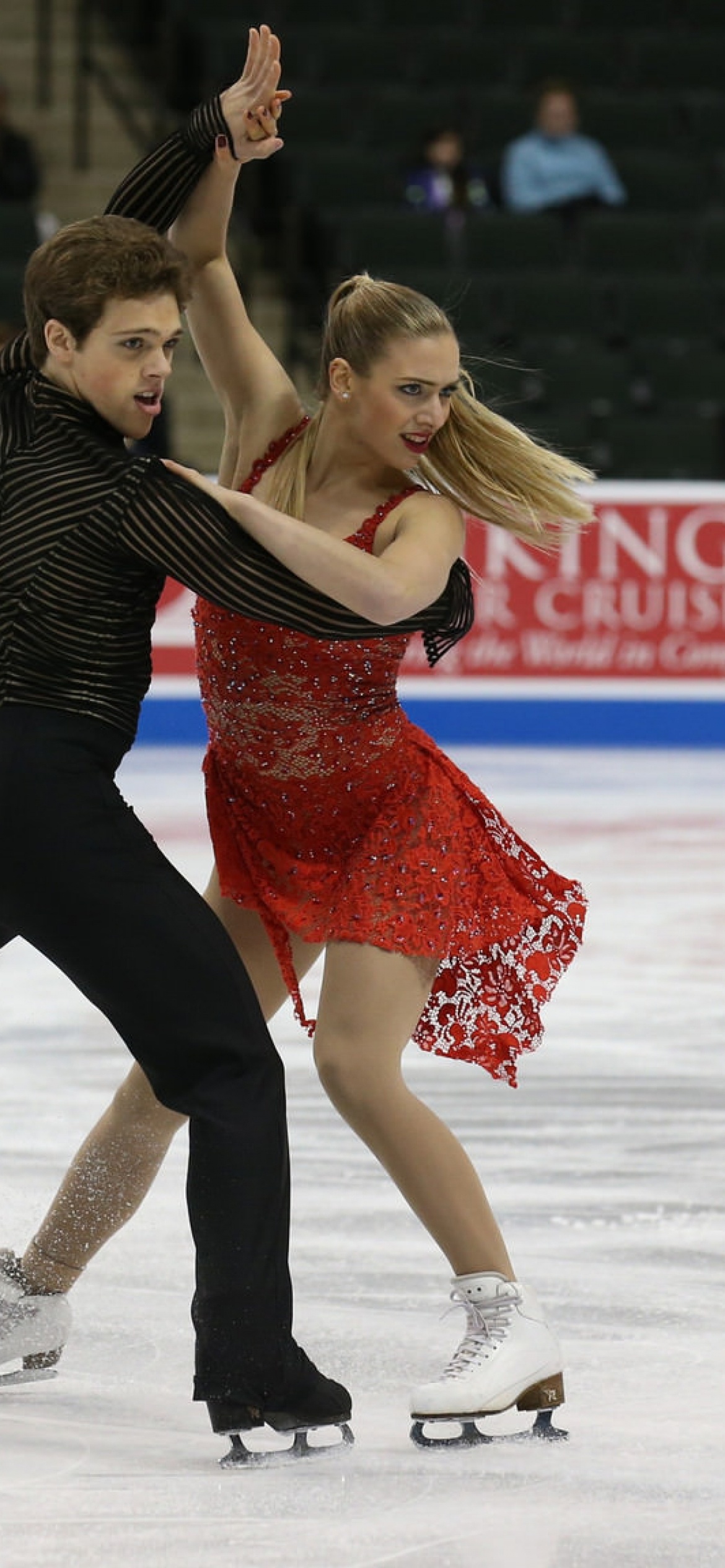 Ice Dancing: Michael Parsons and Rachel Parsons, U.S. Figure Skating Championships, Saint Paul, 2016. 1170x2540 HD Background.