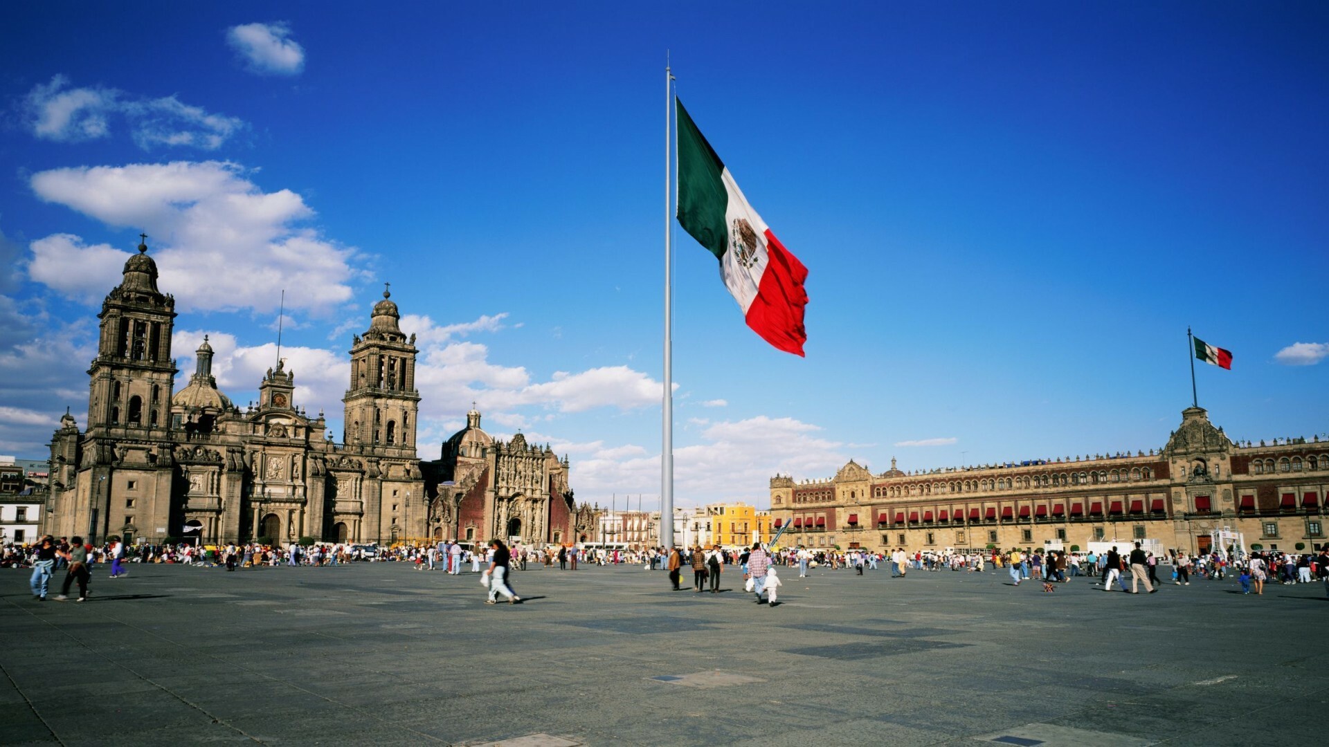 Mexico: Zocalo, Plaza de la Constitucion, Mexico City Metropolitan Cathedral. 1920x1080 Full HD Wallpaper.