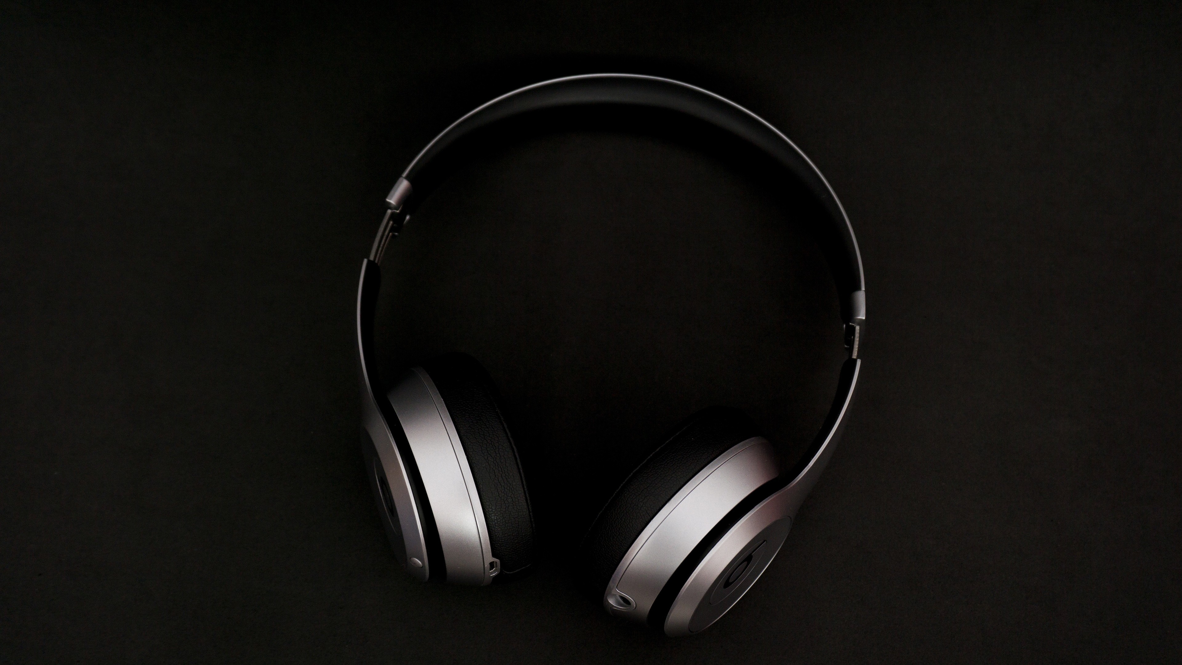 Beats headphones, Audio equipment photography, 3840x2160 4K Desktop