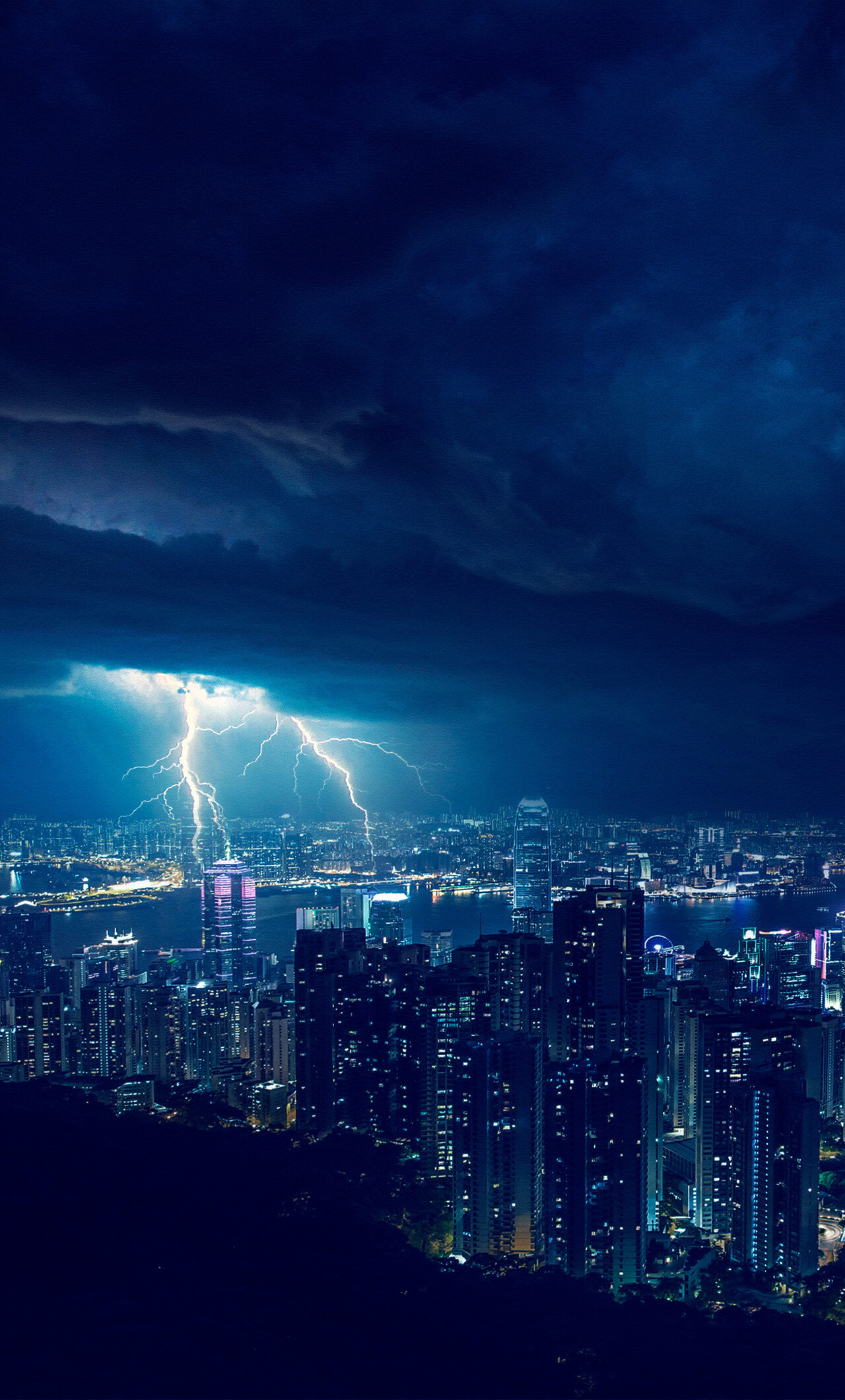 Stormy night in the city, 4K iPhone wallpaper, Captivating visuals, Mesmerizing lightning, 1280x2120 HD Phone