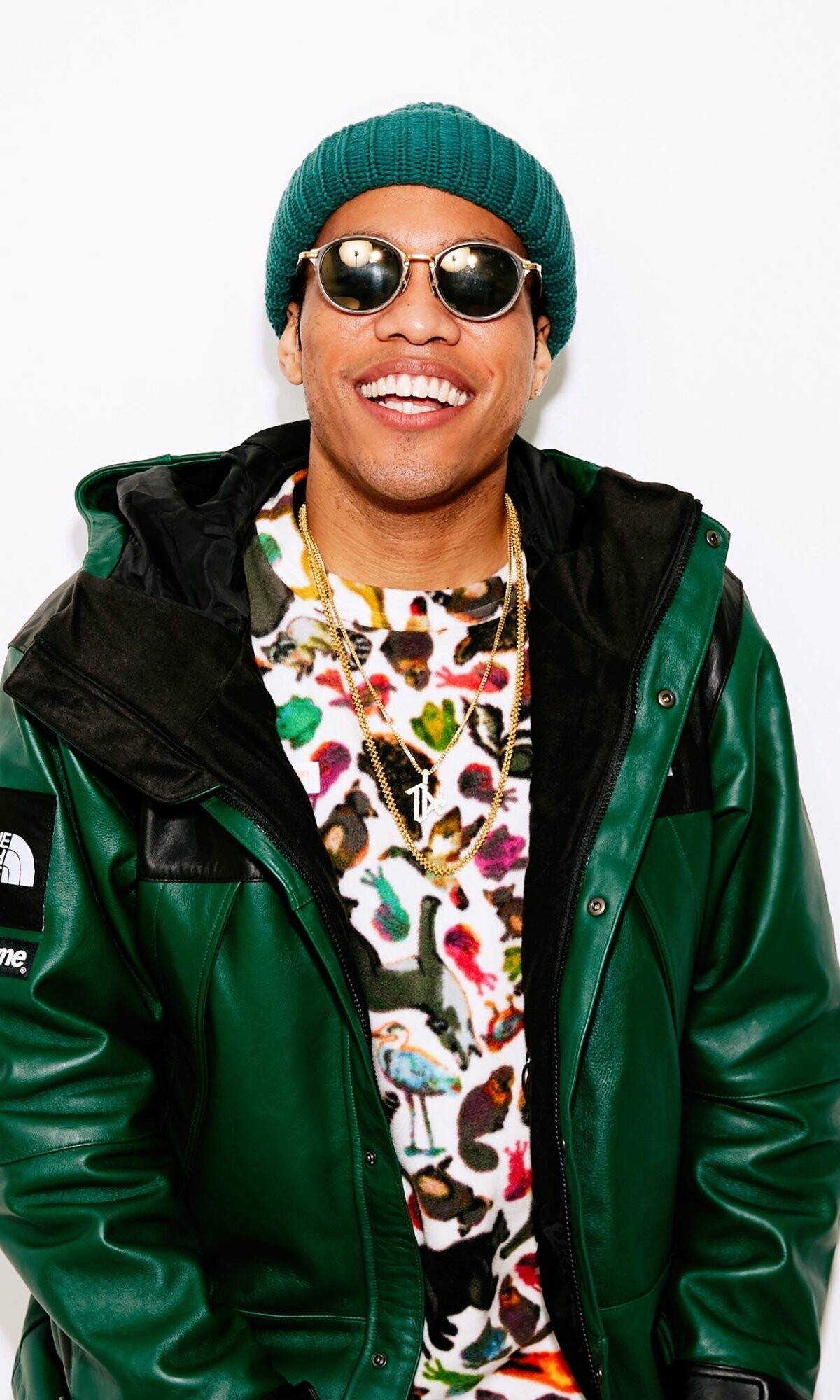 Anderson .Paak: "Leave the Door Open", became the singer's first single to reach number one on the Billboard Hot 100. 1200x2000 HD Background.