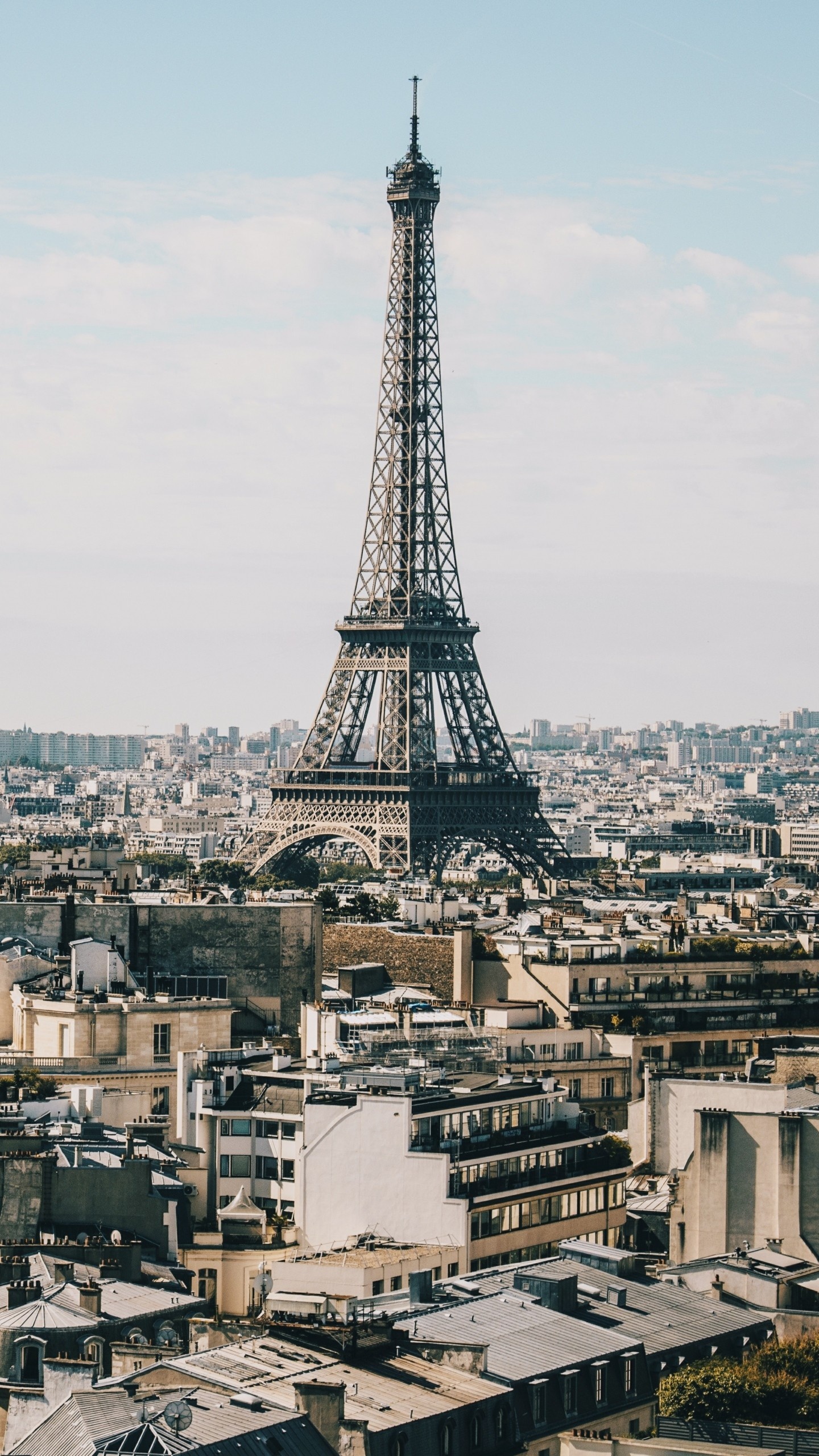 Paris: The most densely populated city in the European Union, with 20.653 people per square kilometer. 1440x2560 HD Background.