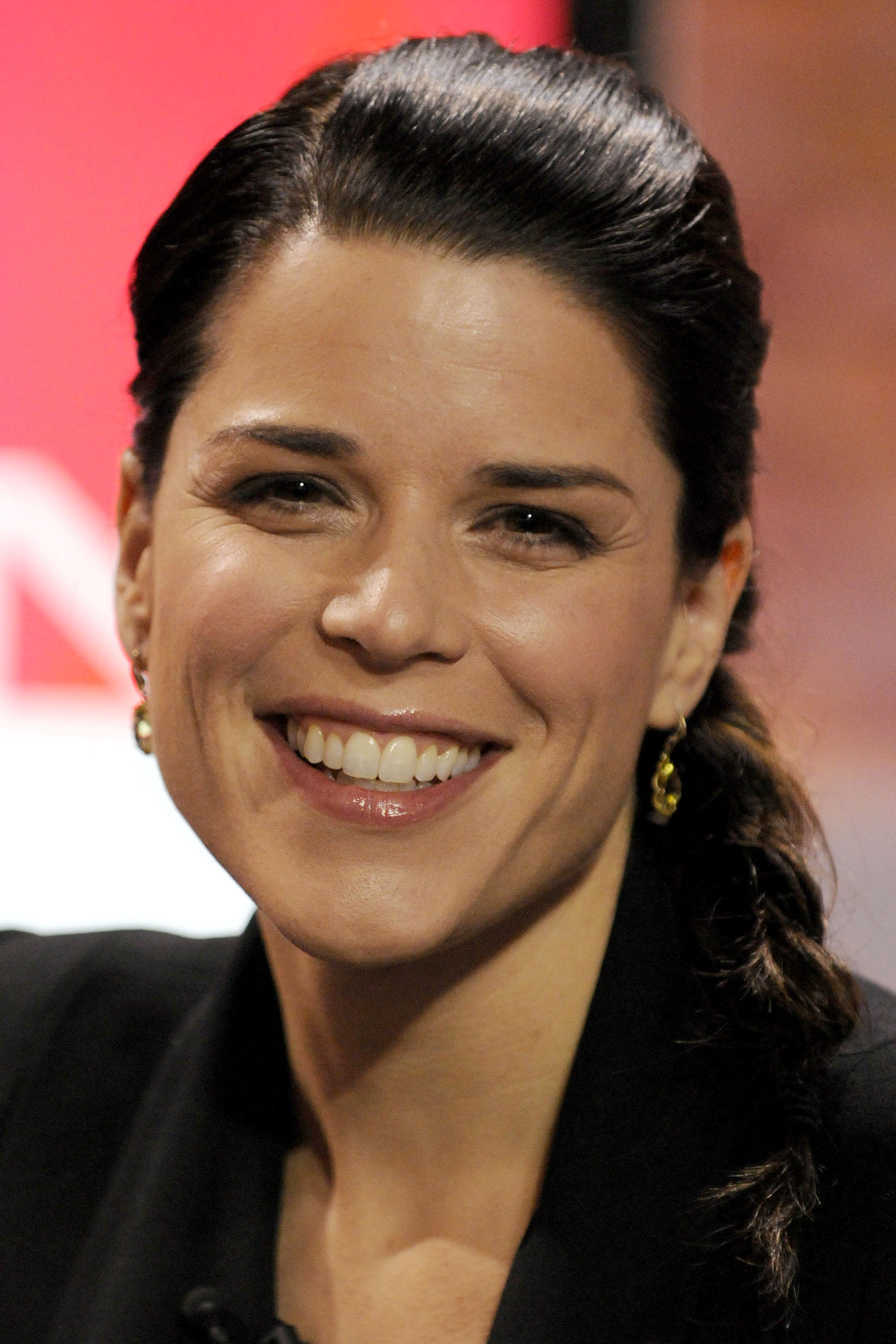 Neve Campbell, Celebrity bio, Career highlights, Personal background, 2000x3000 HD Phone