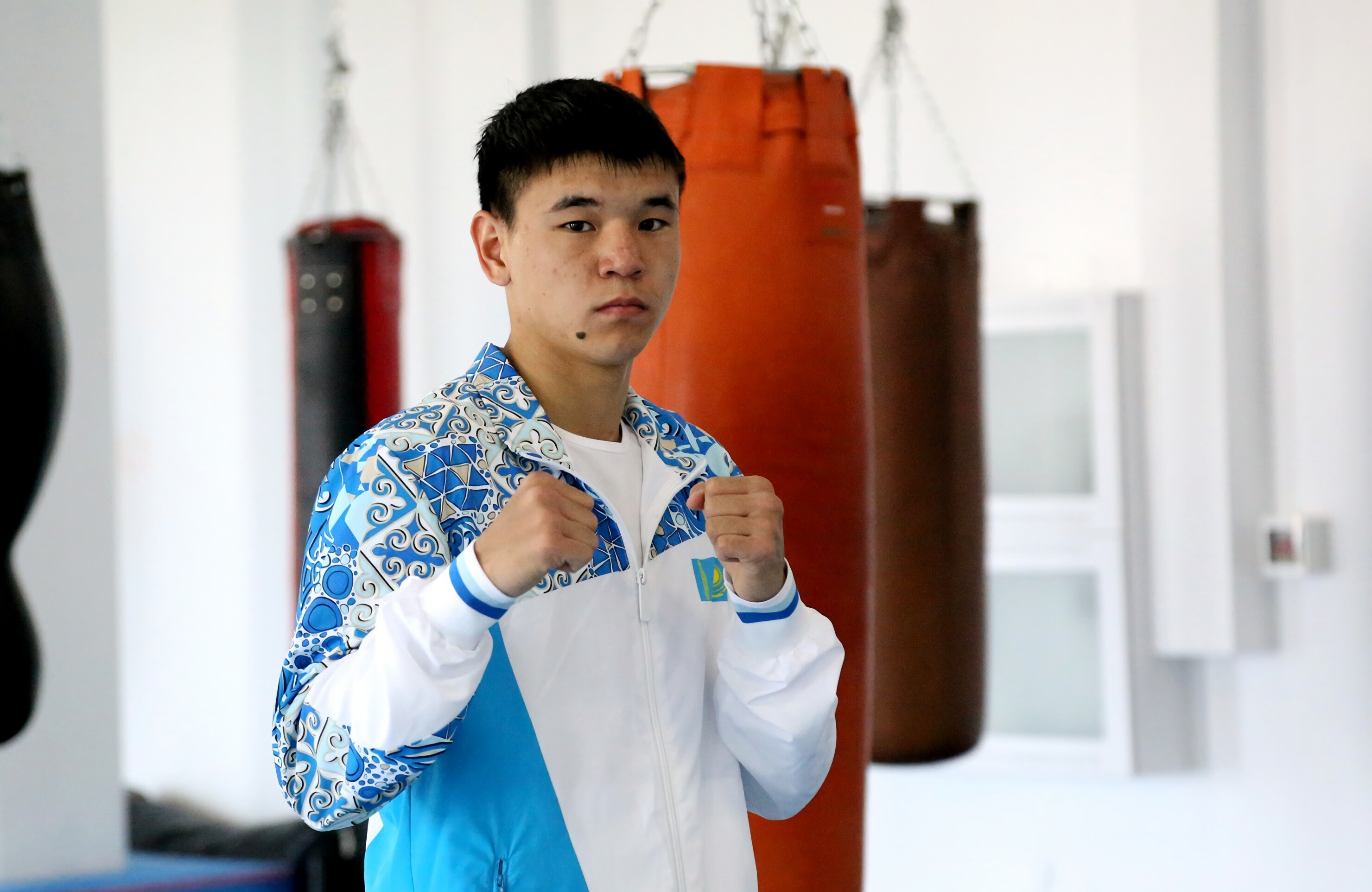 Ablaikhan Zhussupov, Sportsman, Boxing ring, Physical endurance, 2960x1930 HD Desktop