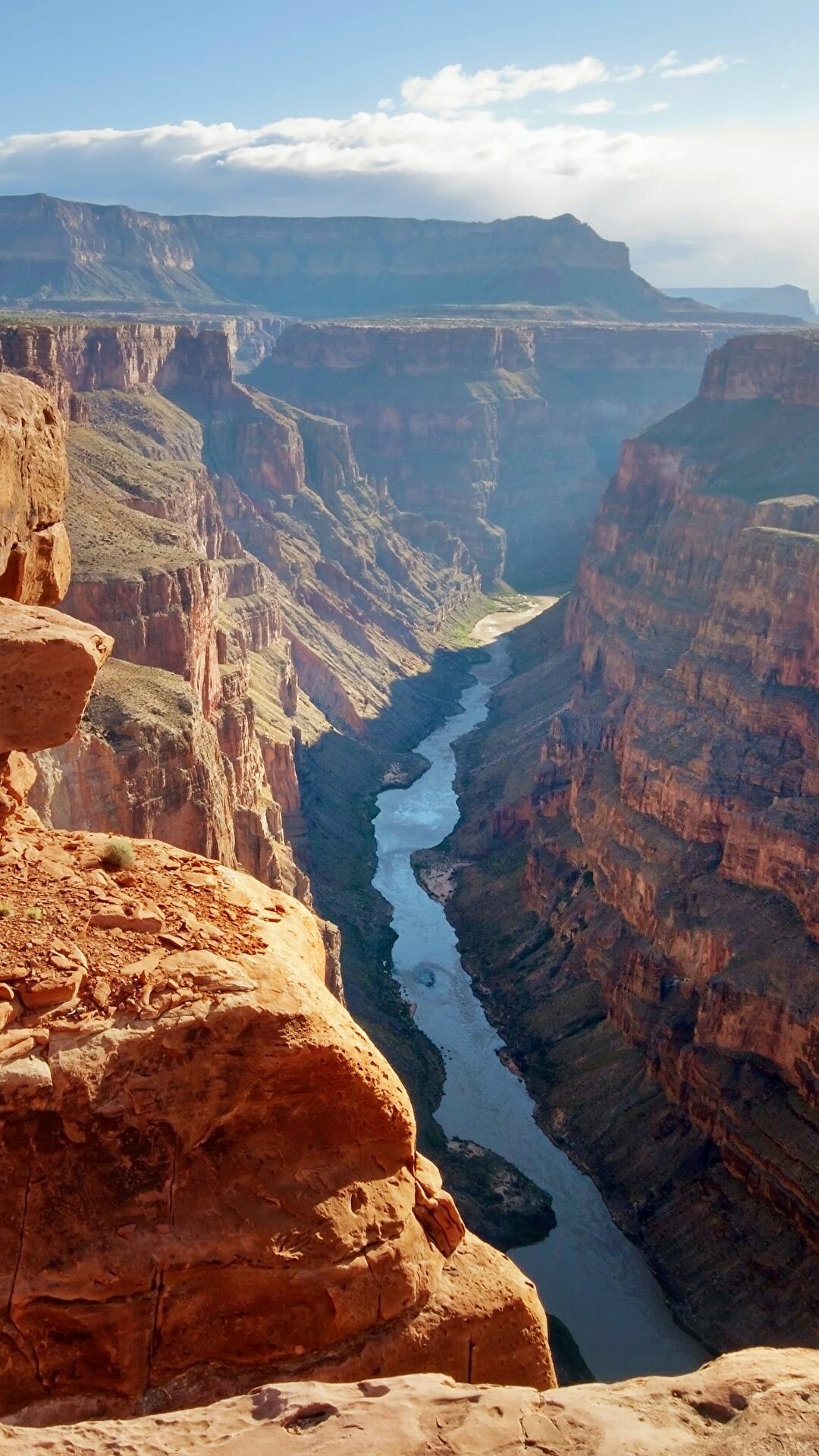 Grand Canyon: One of the most recognizable places on Earth, Arizona. 1080x1920 Full HD Background.