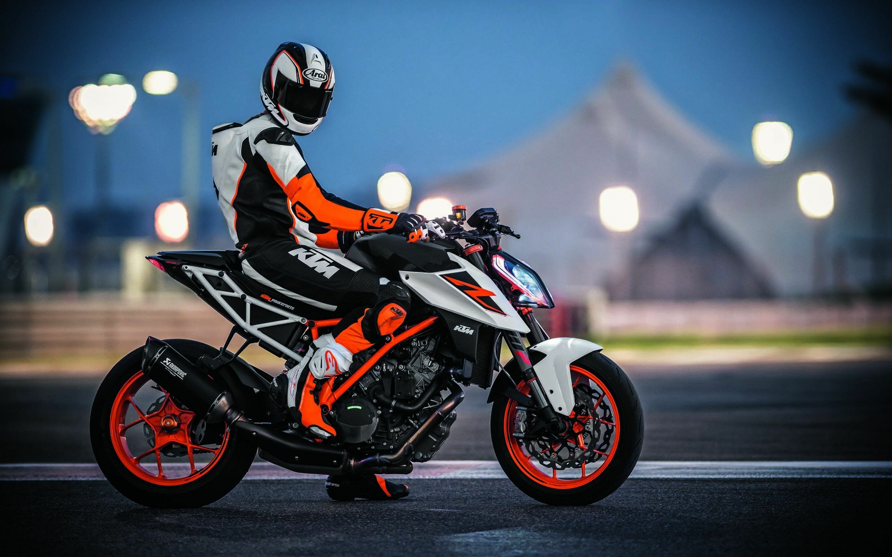 KTM 1290, Speed thrill, High-performance bikes, Extreme sports, 2880x1800 HD Desktop