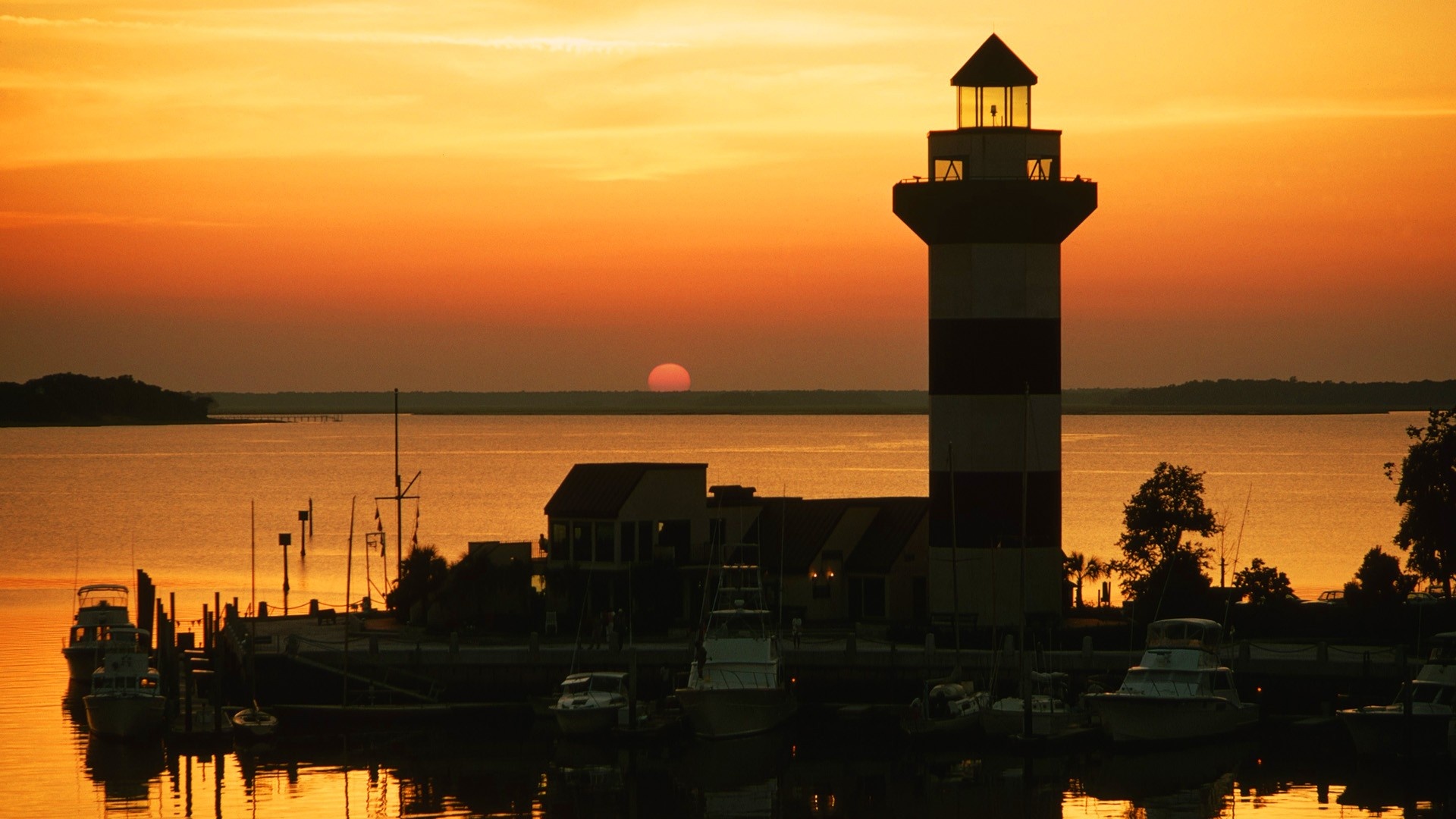 South Carolina, Historic lighthouses, Harbour town view, Coastal charm, 1920x1080 Full HD Desktop