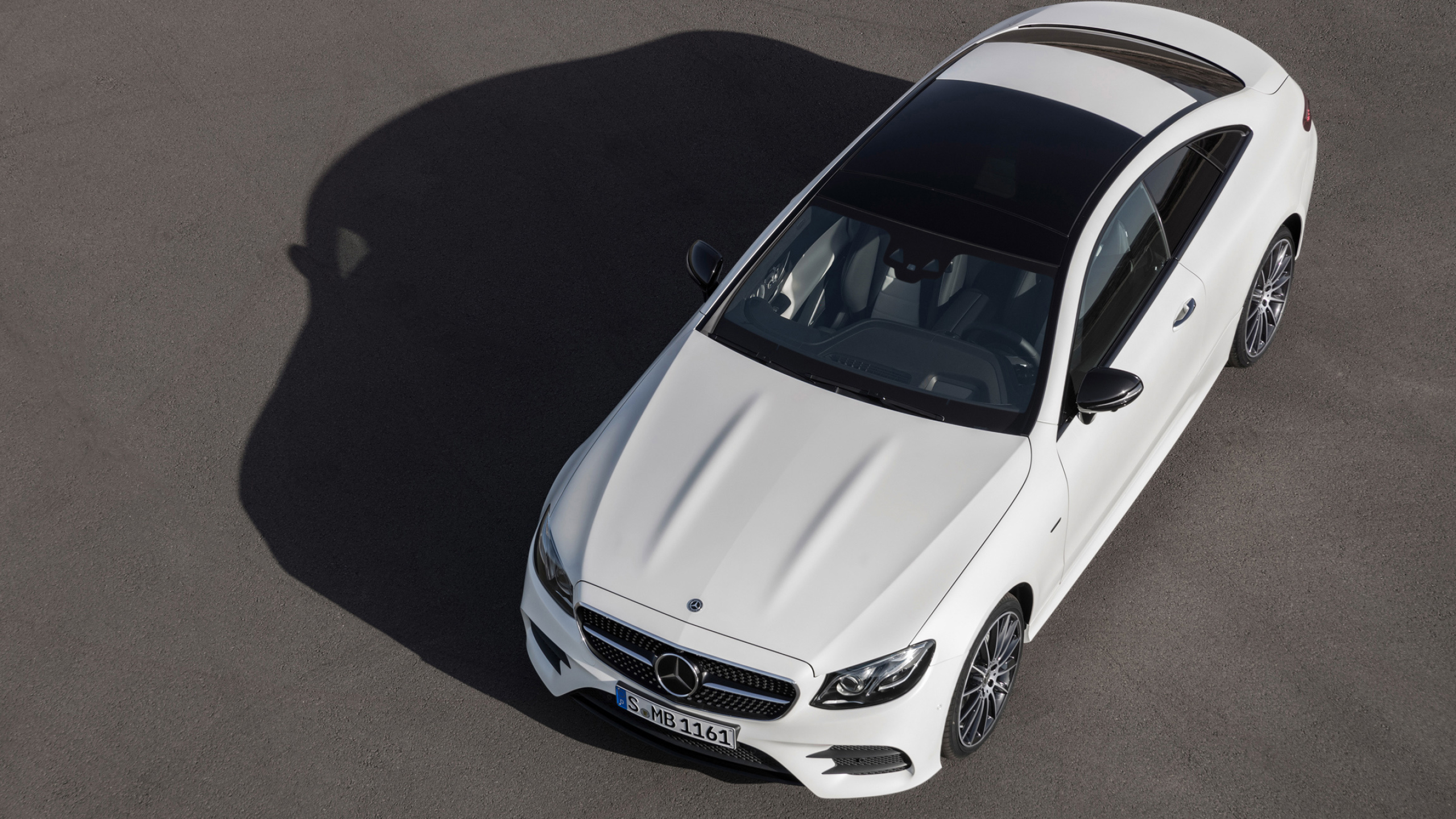 Mercedes-Benz E-Class, Elegant coupe, 4K Ultra HD wallpapers, Luxury cars, 2560x1440 HD Desktop