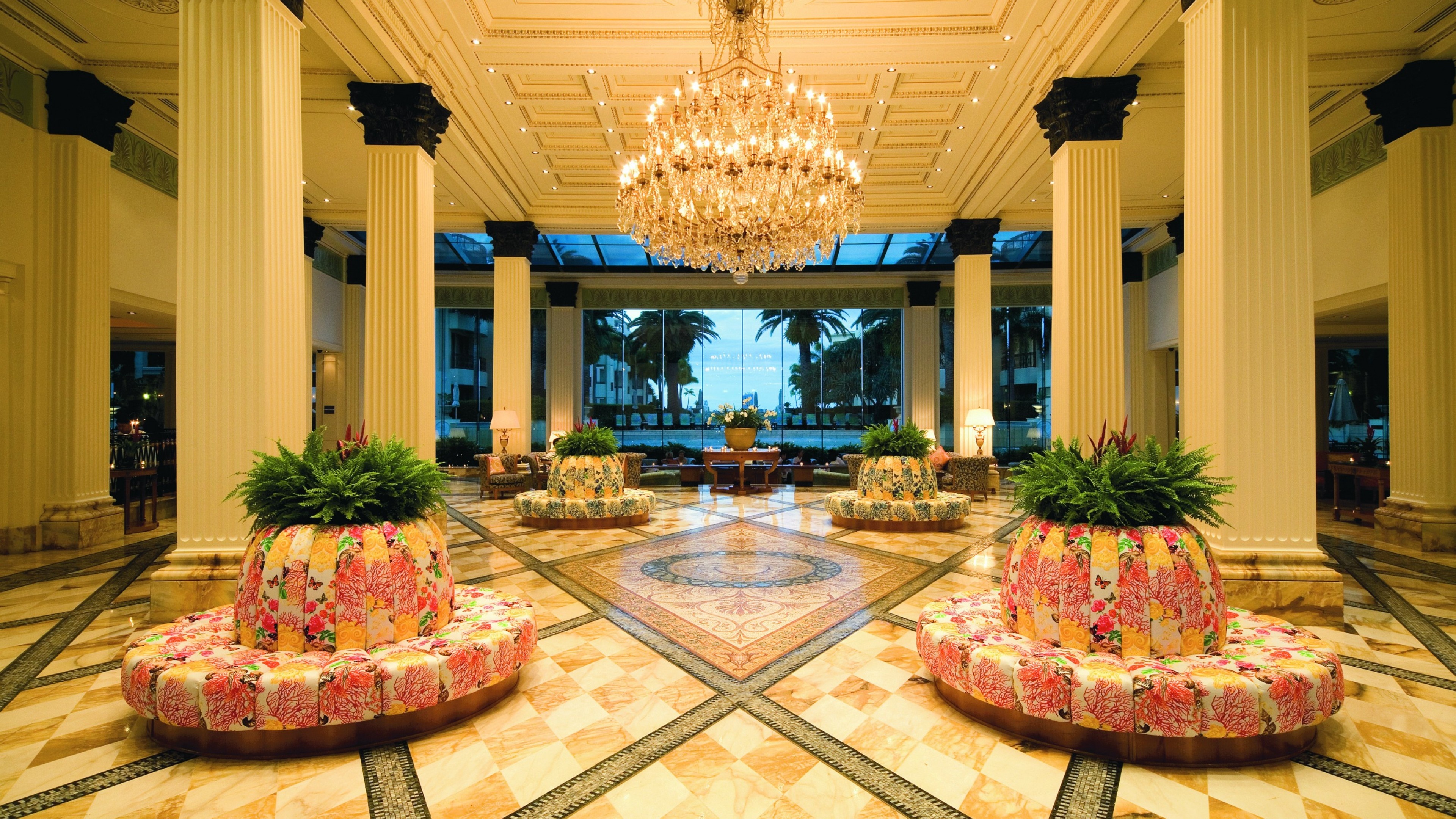Versace: Palazzo Versace, A luxury hotel located on the Gold Coast, Queensland, Australia. 3840x2160 4K Wallpaper.