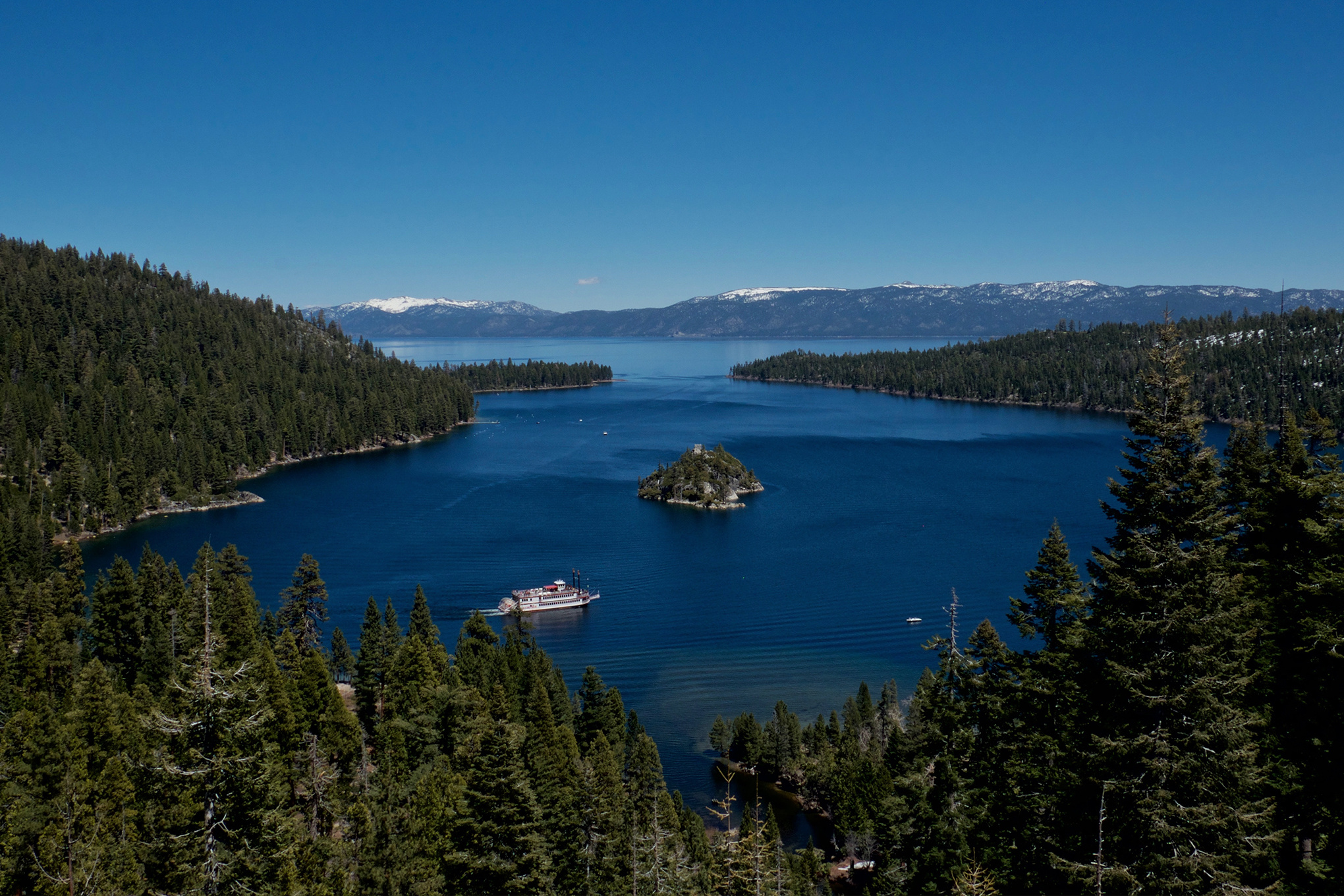 Lake Tahoe, Family activities, Fun-filled vacation, Quality time, 2040x1360 HD Desktop