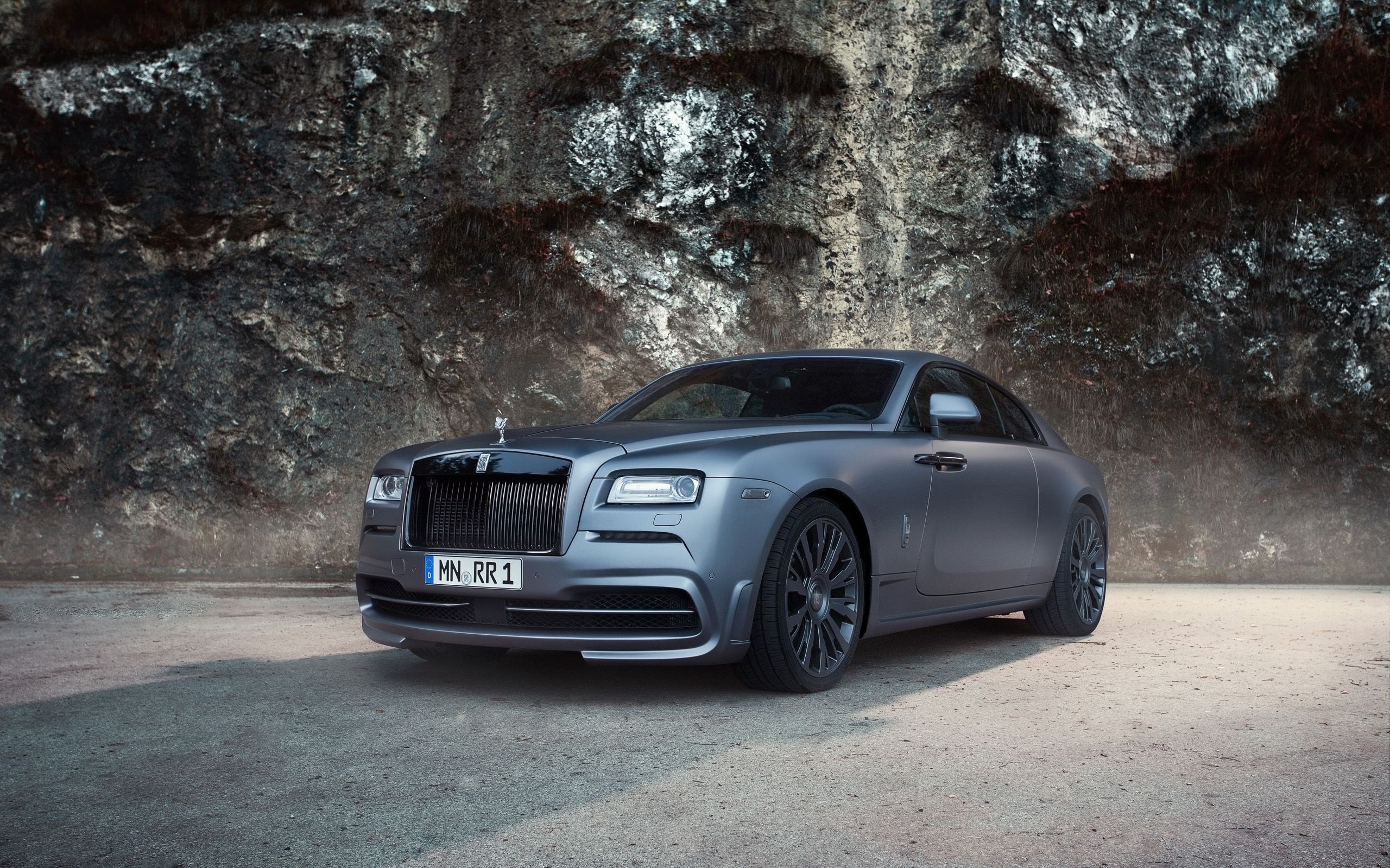 Rolls-Royce Wraith, Desktop wallpapers, Opulent luxury, Reflective elegance, 2560x1600 HD Desktop
