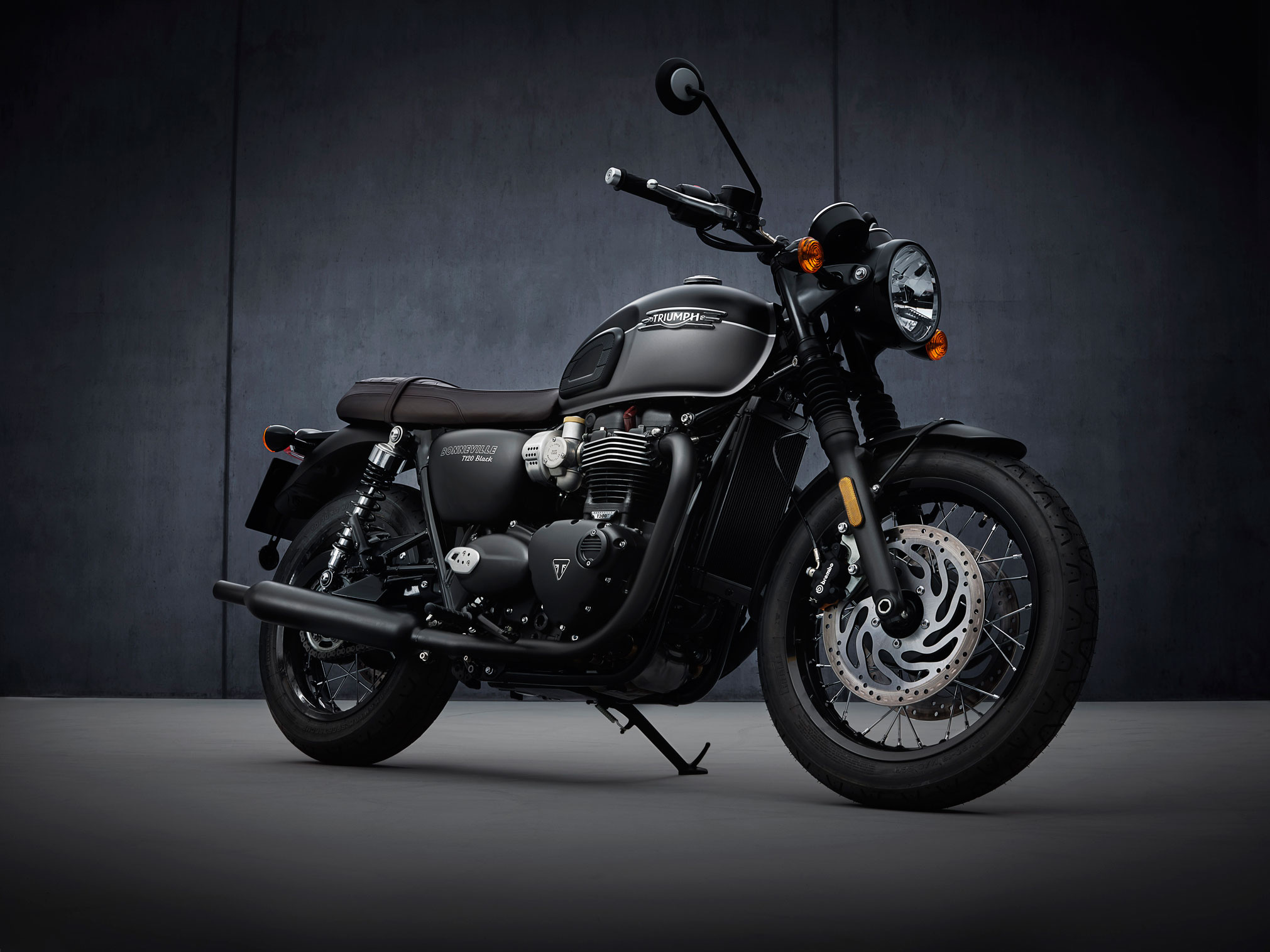 2021 Triumph Bonneville T120 Black, Ultimate guide and review, Sleek and powerful motorcycle, Total Motorcycle's insights, 2030x1520 HD Desktop