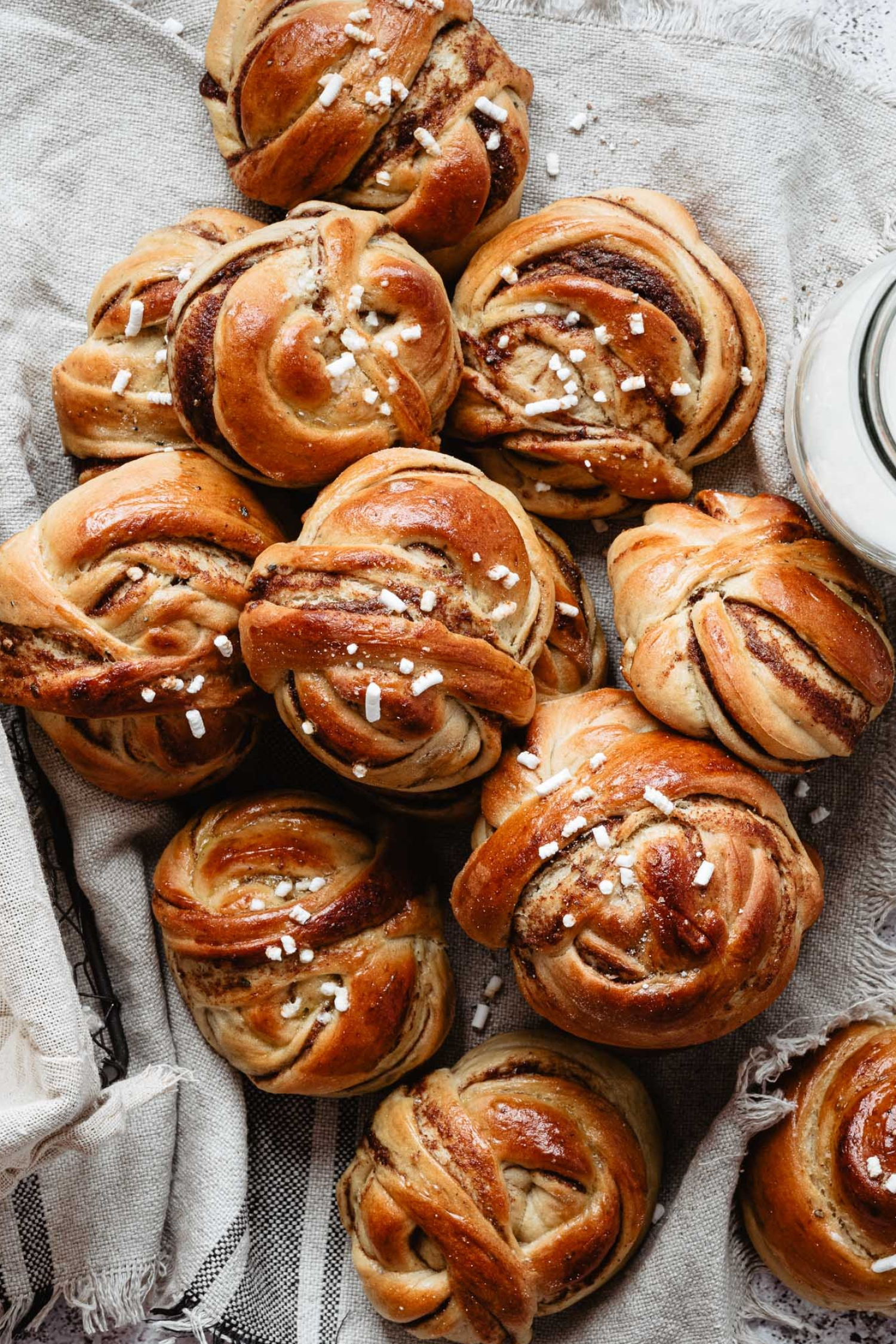 Swedish cardamom buns, Cinnamon-infused, Deliciously fragrant, Scandinavian pastry, 1500x2250 HD Phone
