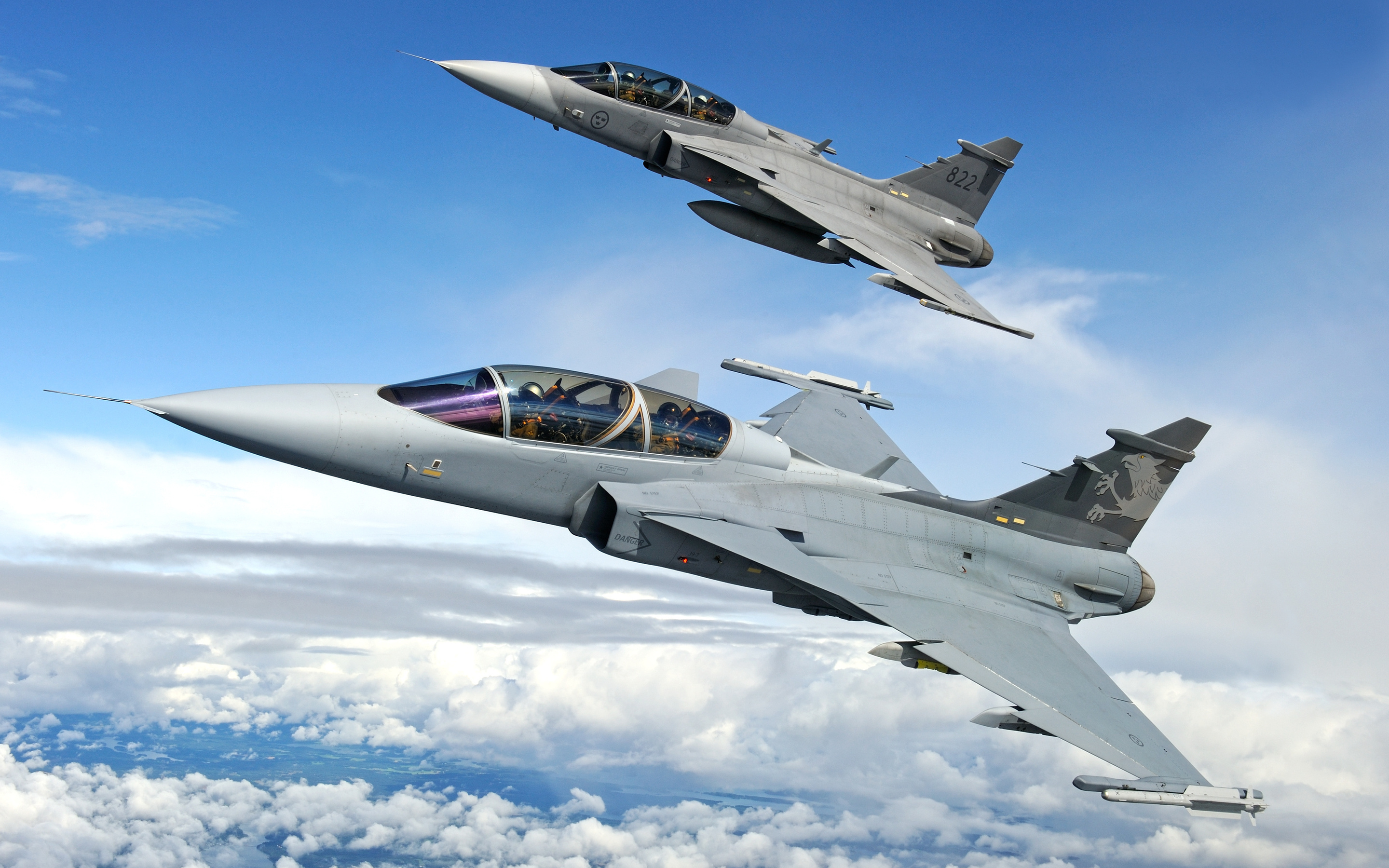 American fighters, Jet vanguards, Streaks across sky, Cloud cutters, Sonic boom creators, 2880x1800 HD Desktop