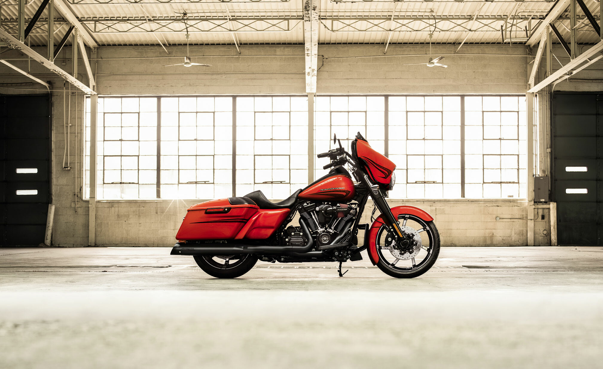 Harley-Davidson Glide: The Electra Glide Ultra Classic, Equipped with the powerful Twin Cam 103 V-Twin engine. 2020x1240 HD Background.