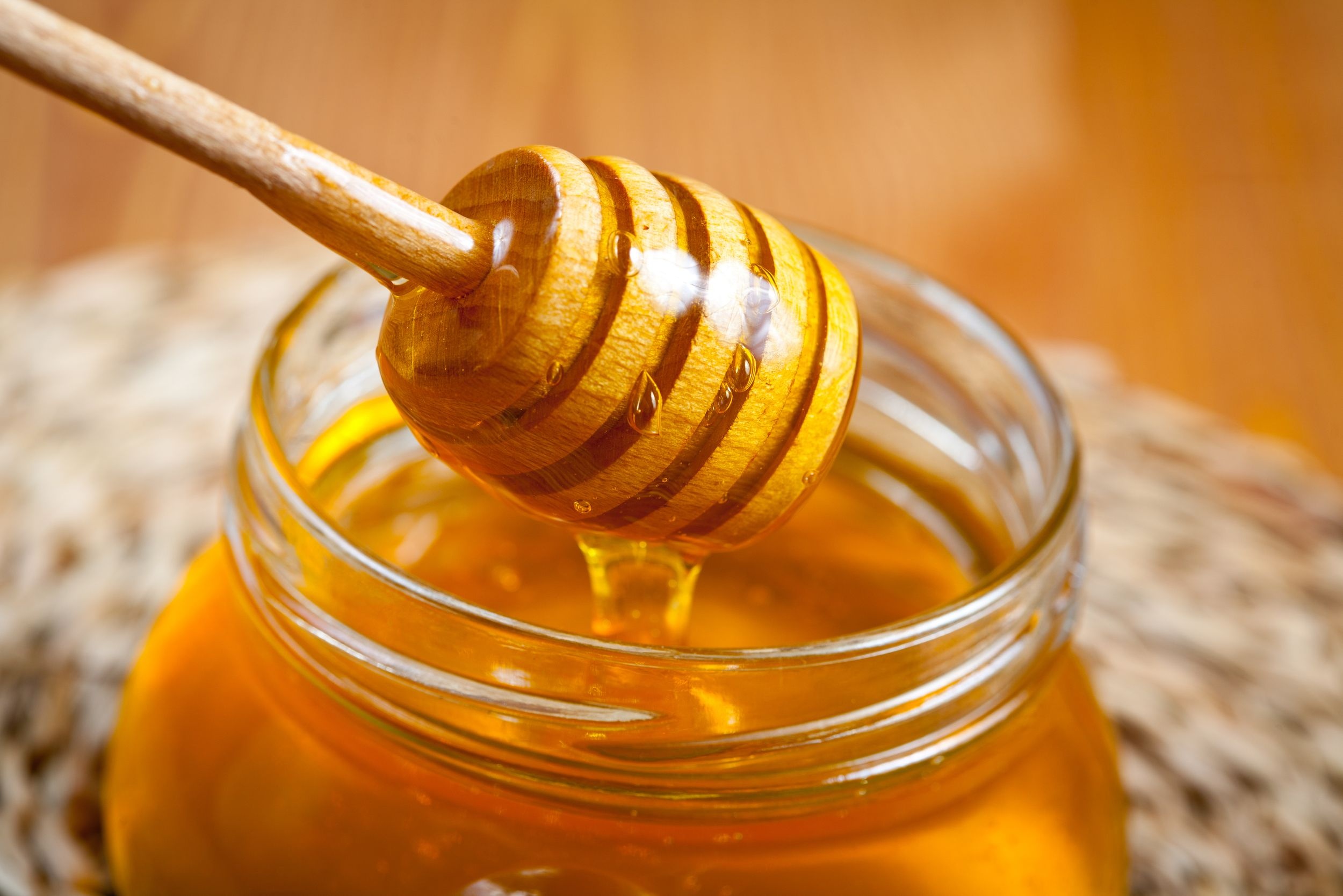 Honey: Classified by its floral source, Made of nectar. 2500x1670 HD Background.