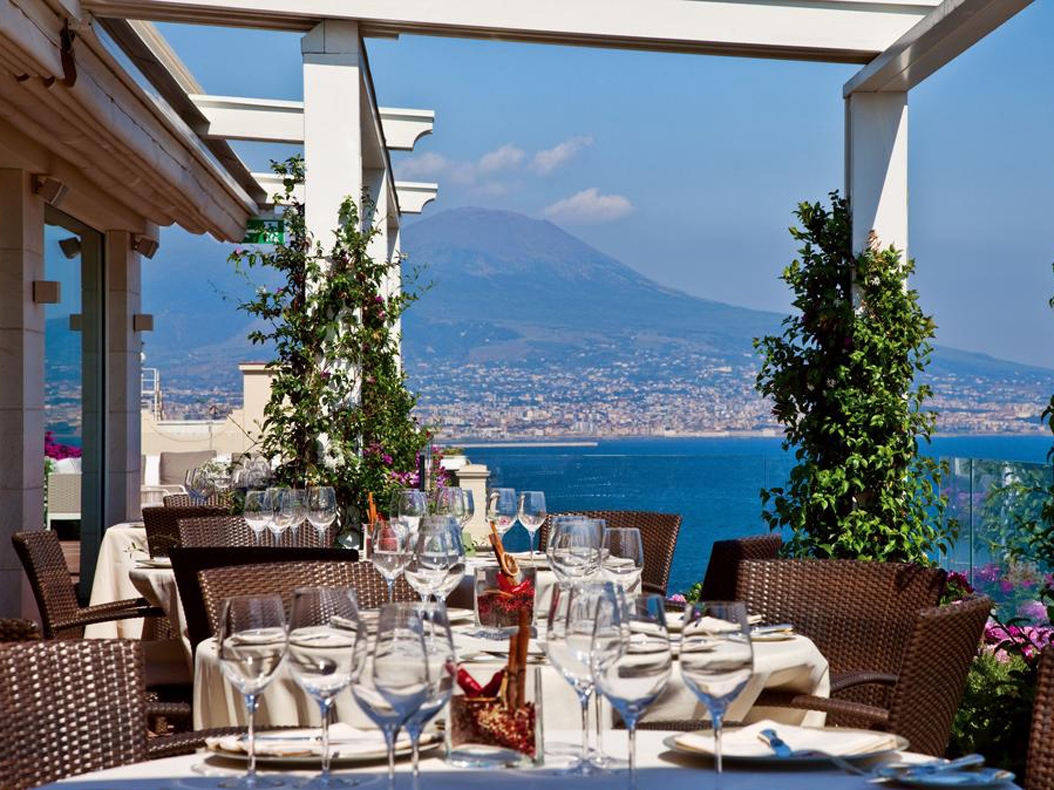 Grand Hotel Vesuvio, Elegant accommodation, Luxury in Naples, Travel destination, 2050x1540 HD Desktop