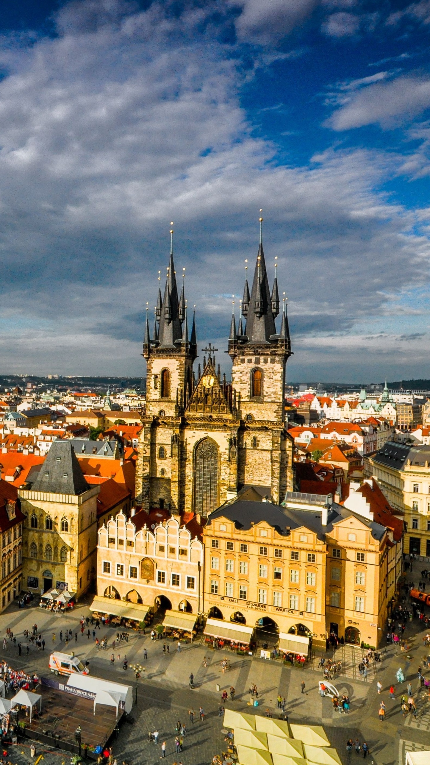 Prague: The Church of Mother of God before Tyn, Architecture. 1440x2560 HD Background.