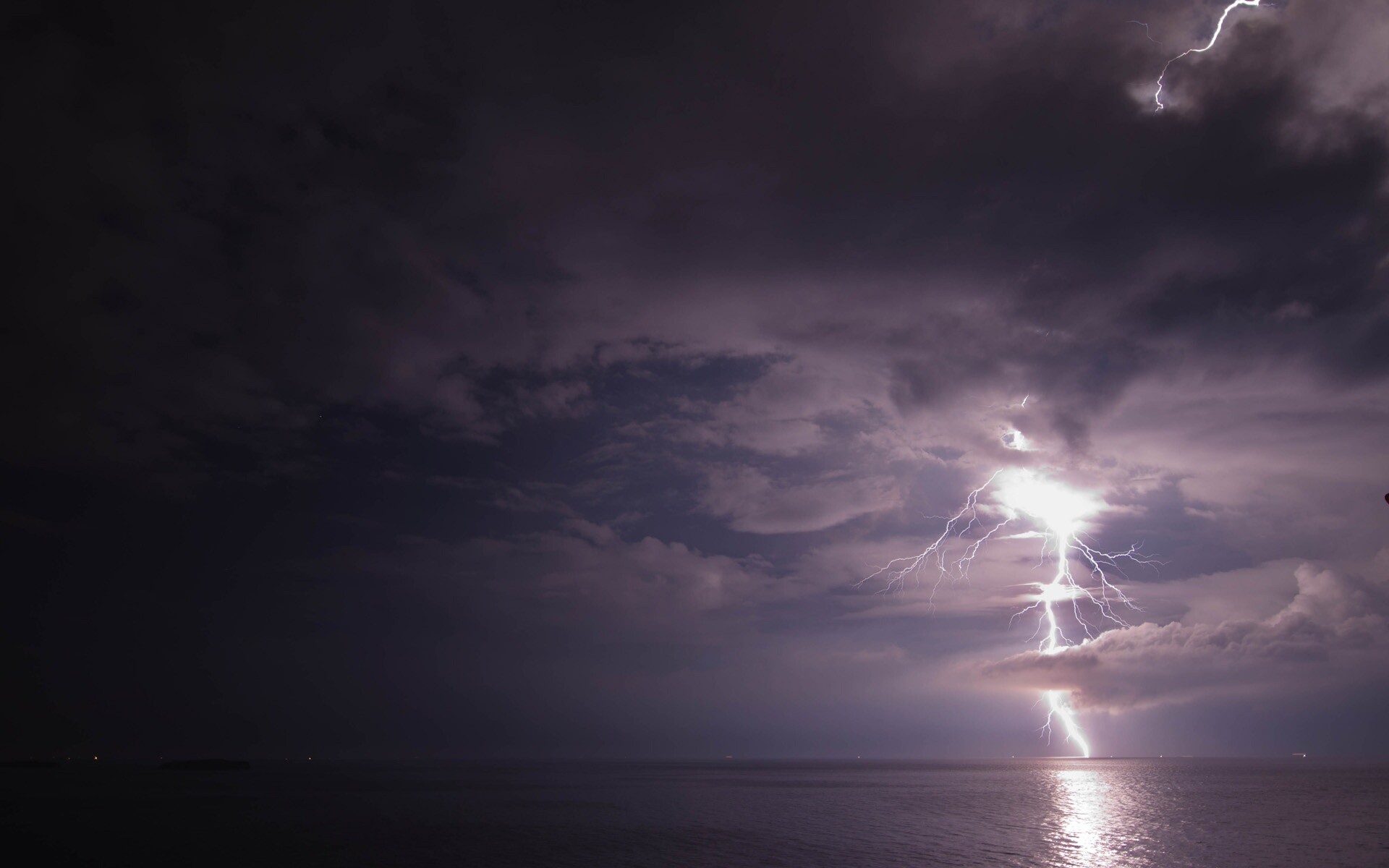 Thunder, Electrifying storms, Nature's roar, Powerful spectacle, 1920x1200 HD Desktop