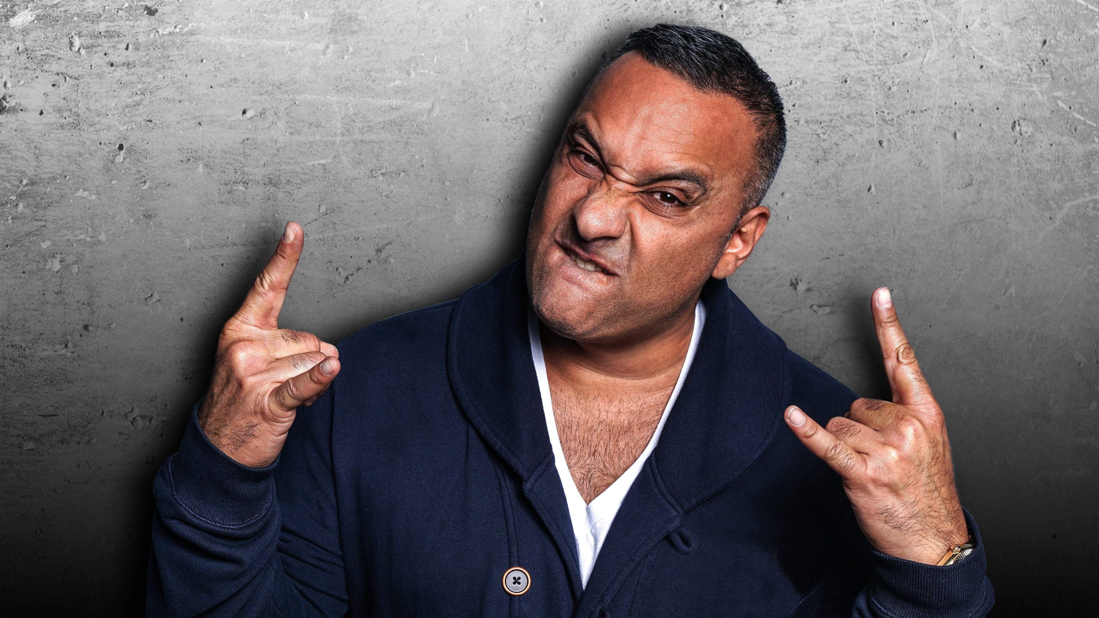 Russell Peters, Deported World Tour, Comedy phenomenon, Laughter extravaganza, 3840x2160 4K Desktop