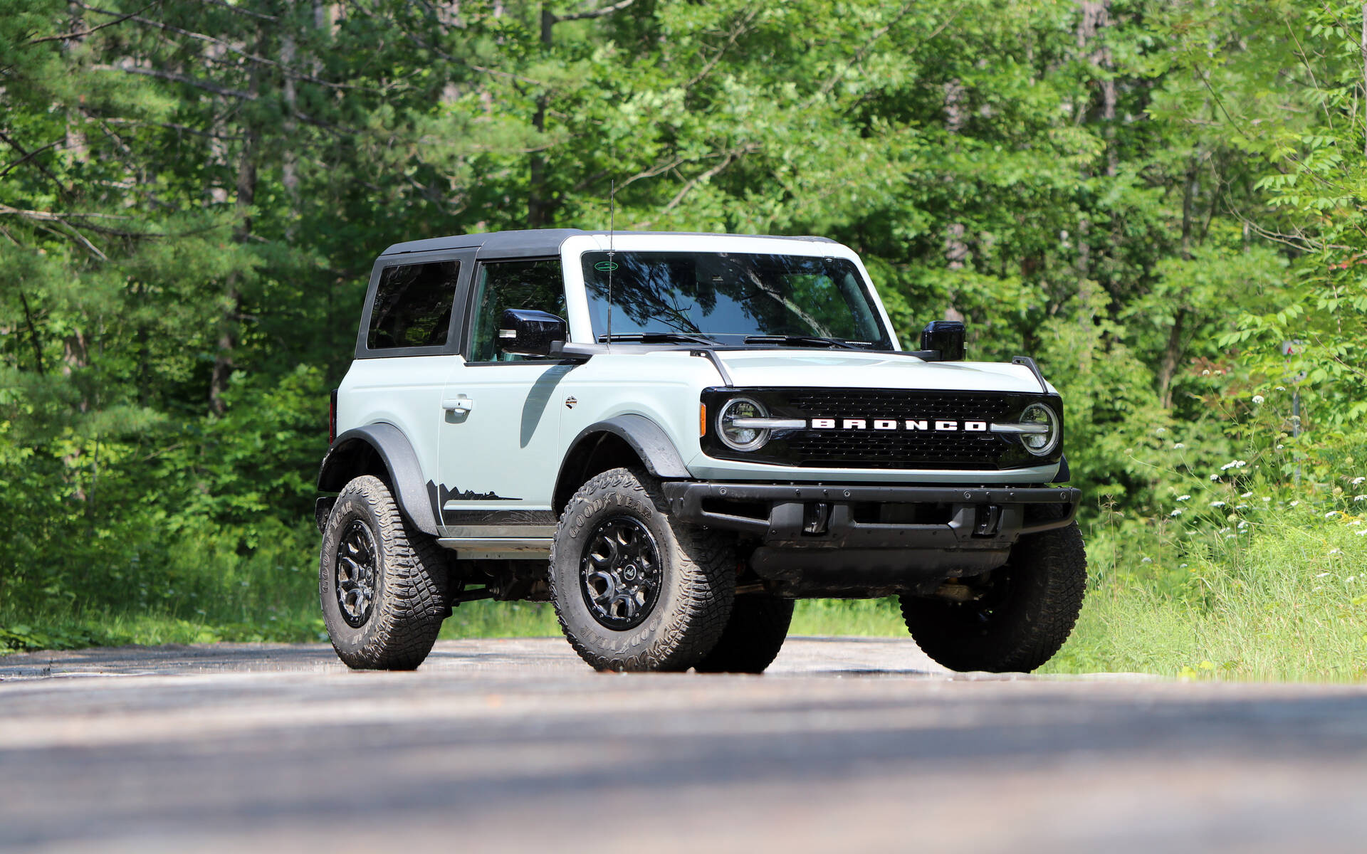 Ford Bronco: New Stallion 4x4, Compact Off-Road Vehicle, Ford Motor Company, SUV, 2022. 1920x1200 HD Background.