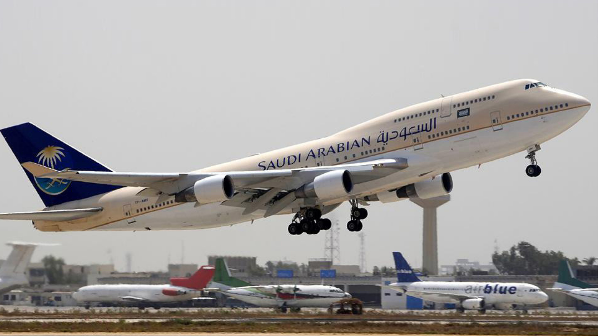 Saudi Arabian Airlines, Passenger flight suspension, Travel restrictions, Covid-19, 1920x1080 Full HD Desktop
