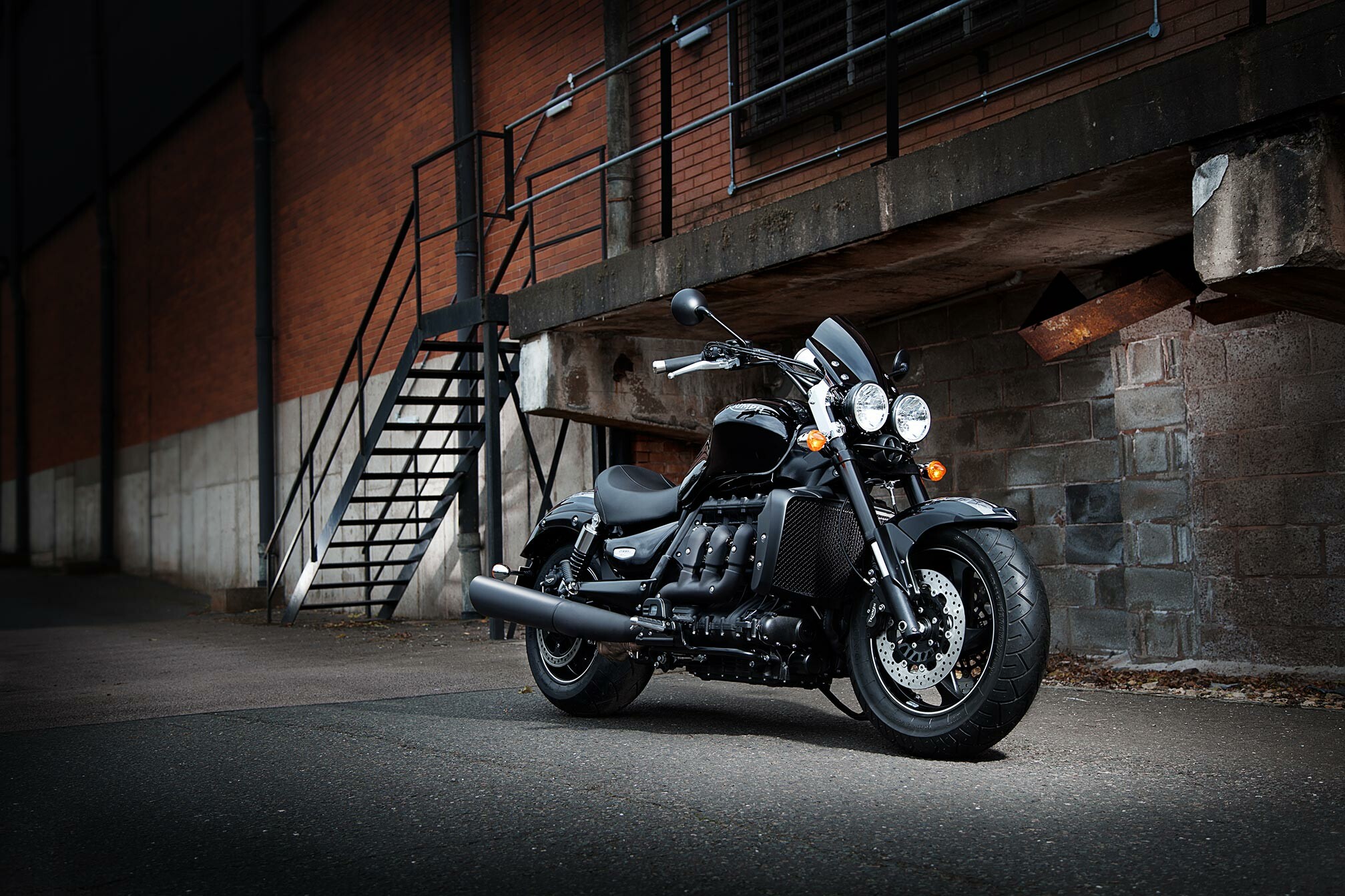Triumph Motorcycles: 2015 Rocket X Limited Edition, 2,294cc three-cylinder engine. 2020x1350 HD Background.