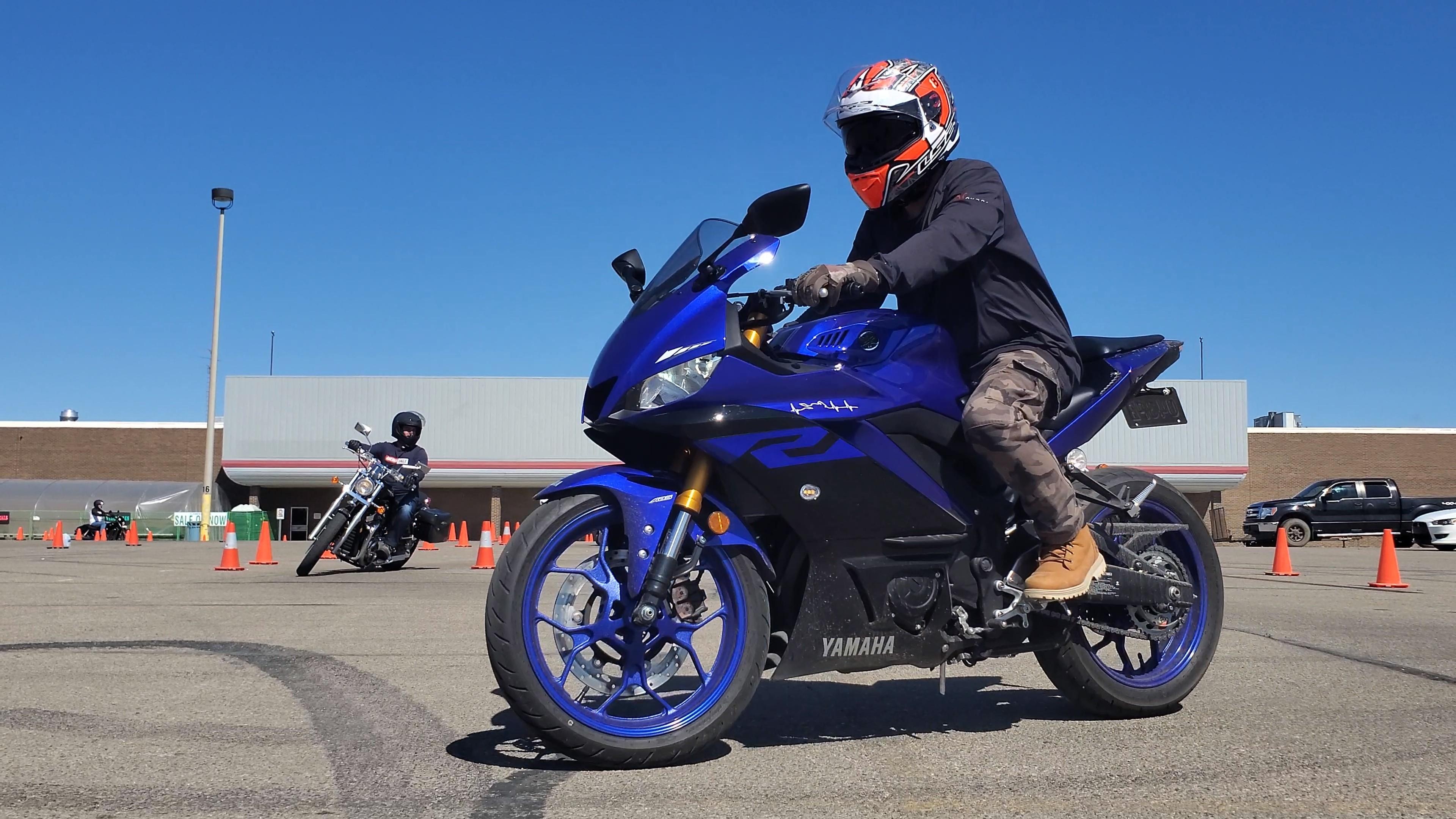 Yamaha YZF-R3, Motorcycle training, Saskatchewan miles, Ahead driver education, 3840x2160 4K Desktop