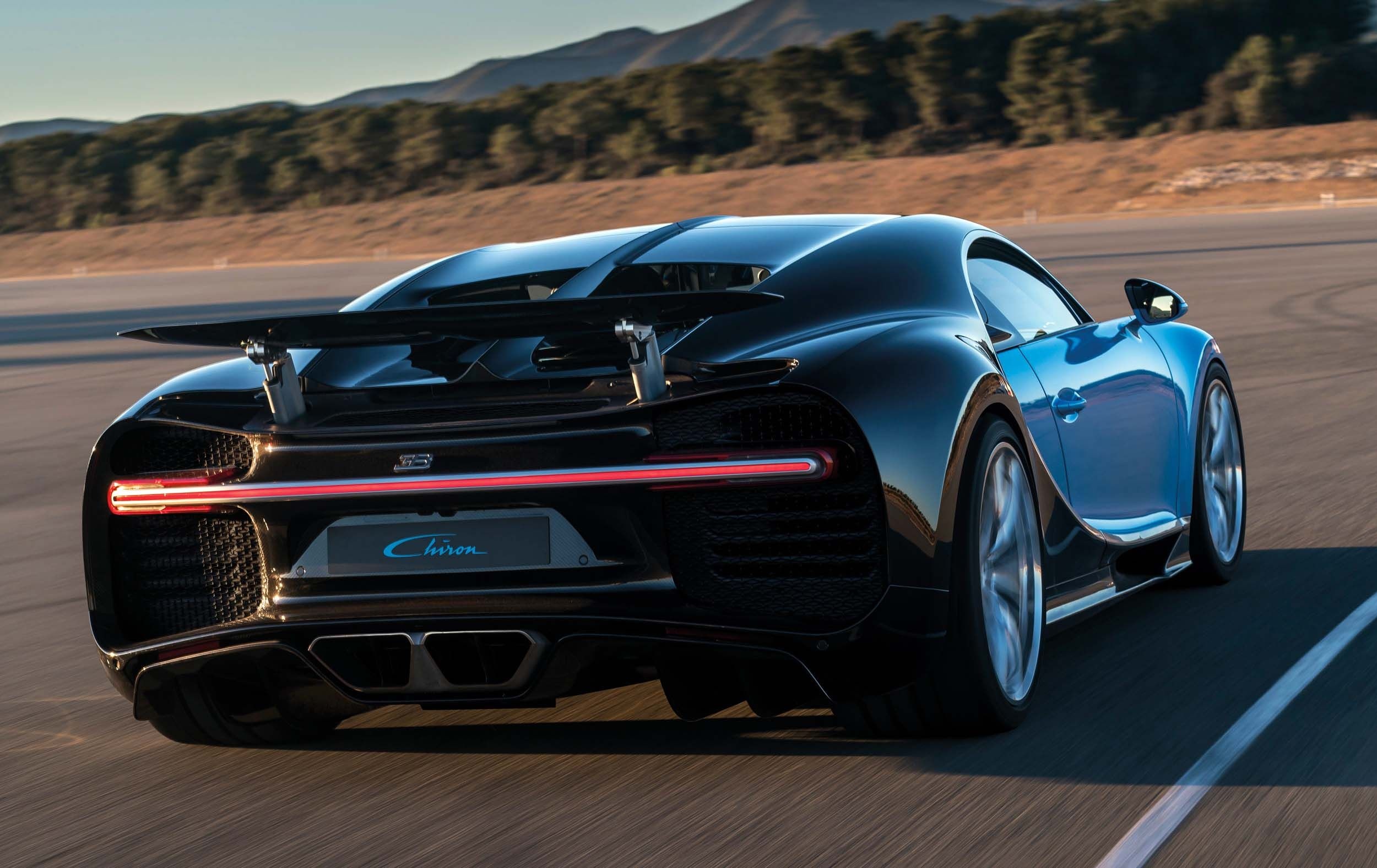Bugatti Chiron, Marvelous ultra HD, Performance redefined, Sports car perfection, 2500x1580 HD Desktop