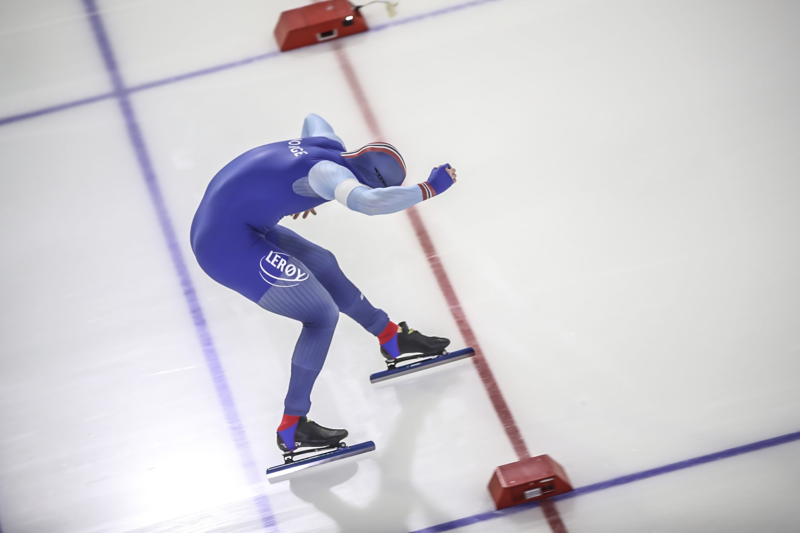 Speed Skating: Short track, Rink, Olympic individual race, 1500 meters, High speed. 2560x1710 HD Wallpaper.