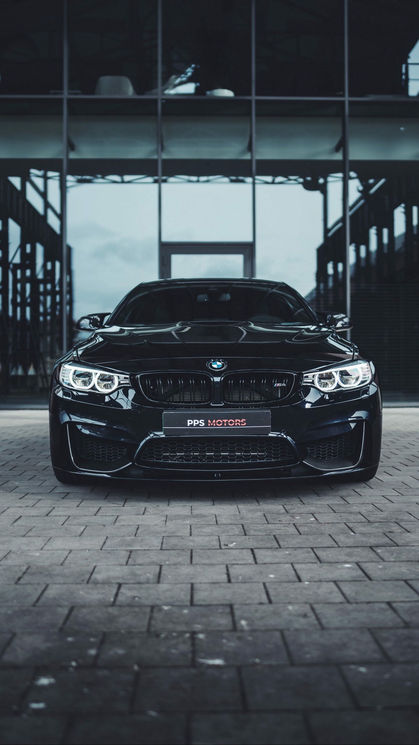 BMW: Known for making ultramodern luxury cars with the latest features and technologies. 1440x2560 HD Background.