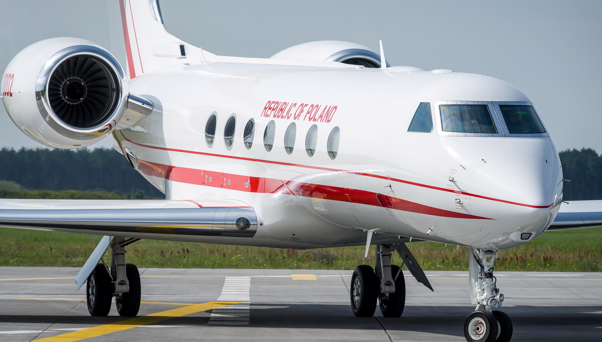 Gulfstream G550, VIP jet, Samolot dla VIP, Wroclaw, 1920x1100 HD Desktop