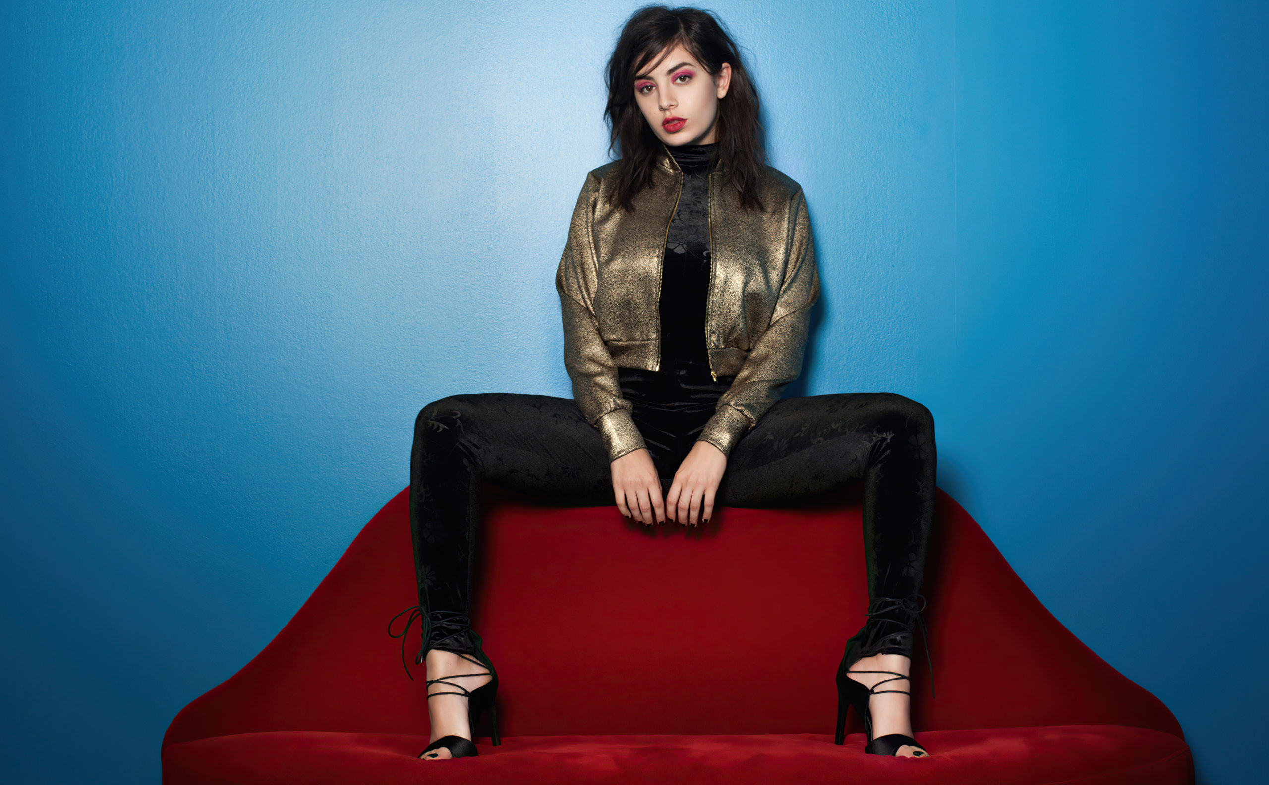 Charli XCX: A music video for the song "Breaking Up" was released on 2 December 2014. 2560x1590 HD Background.