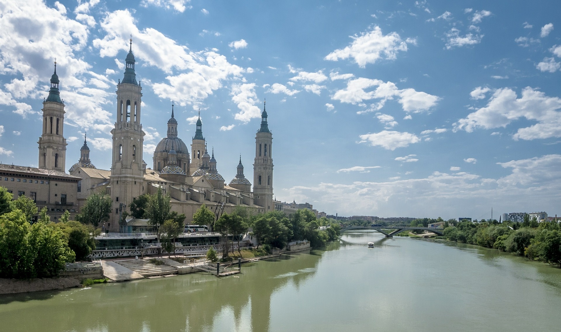 Ebro River, Spanish travels, Fiestas and festivals, Cultural heritage, 1920x1140 HD Desktop