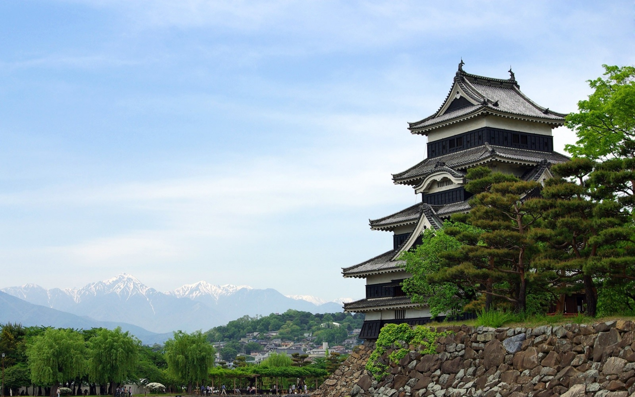 Matsumoto Castle, Japanese architecture, Download wallpaper, Cultural heritage, 2560x1600 HD Desktop