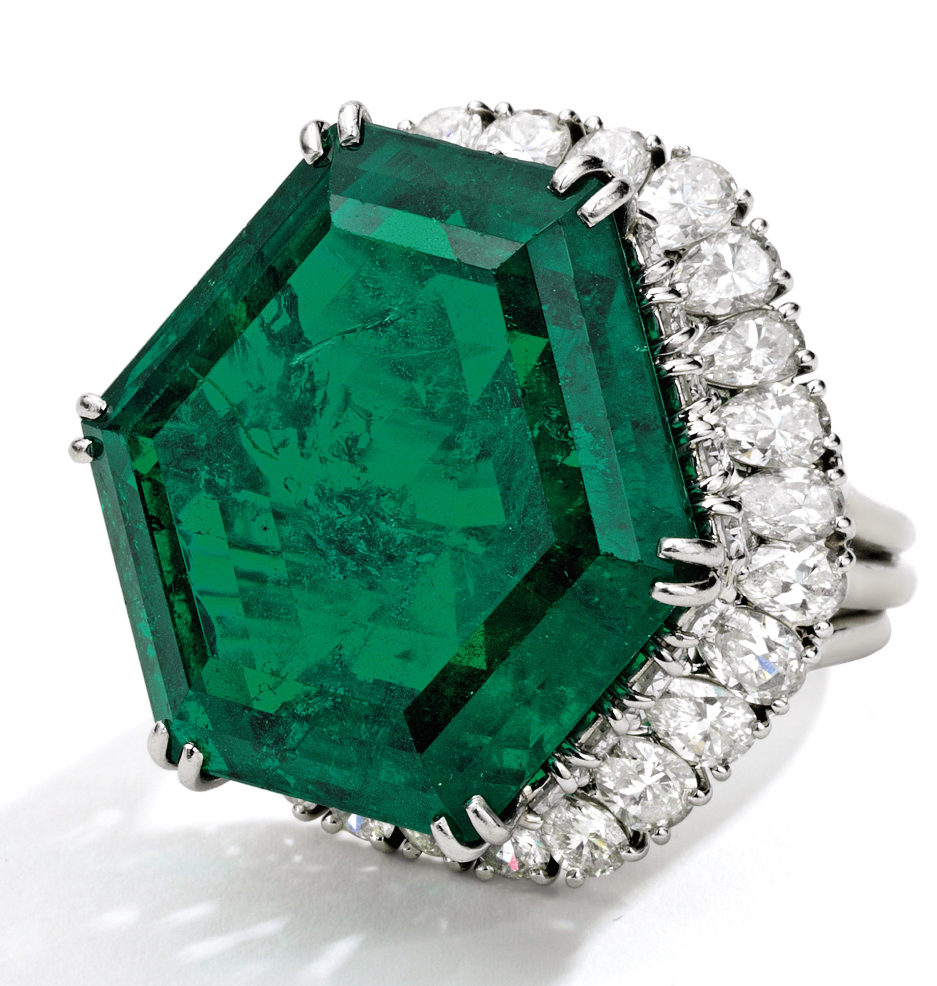 Historic emerald auction, Precious gem, Auction highlights, Legendary stone, 1910x2010 HD Phone
