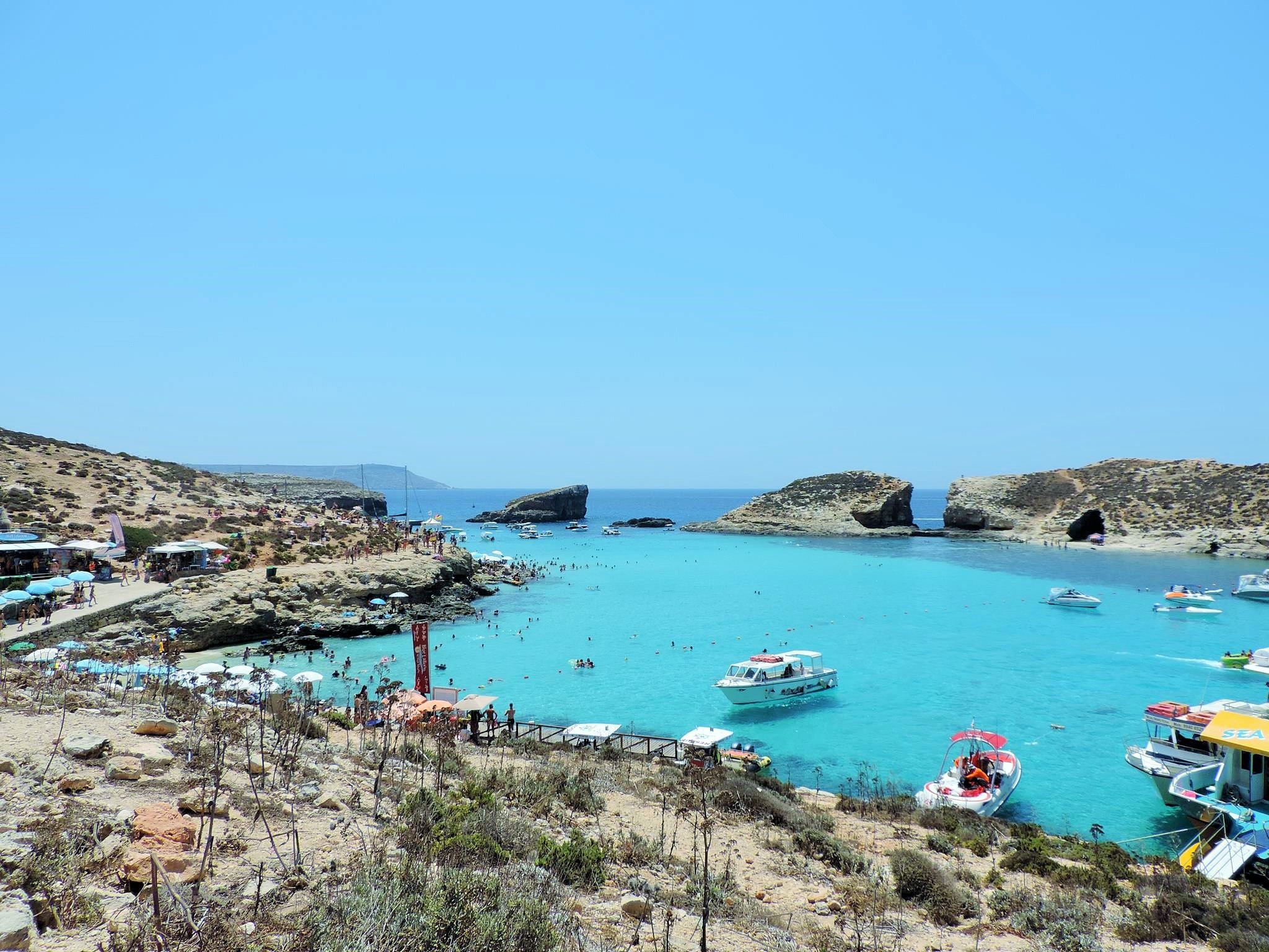 Comino Island, Malta's beauty, Vagabundler's guide, Blue paradise, 2050x1540 HD Desktop