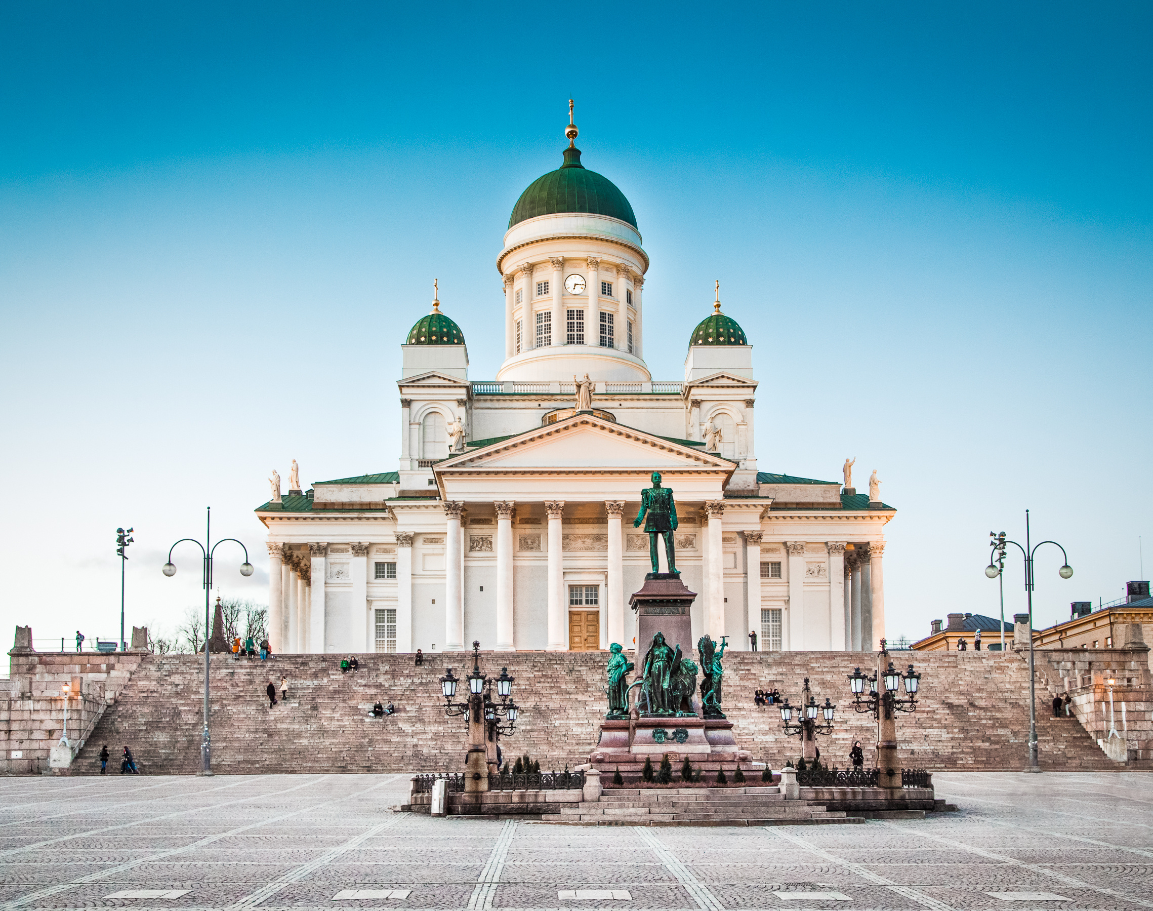 Helsinki, Travel guide, Insider tips, Explore the city, 2280x1800 HD Desktop