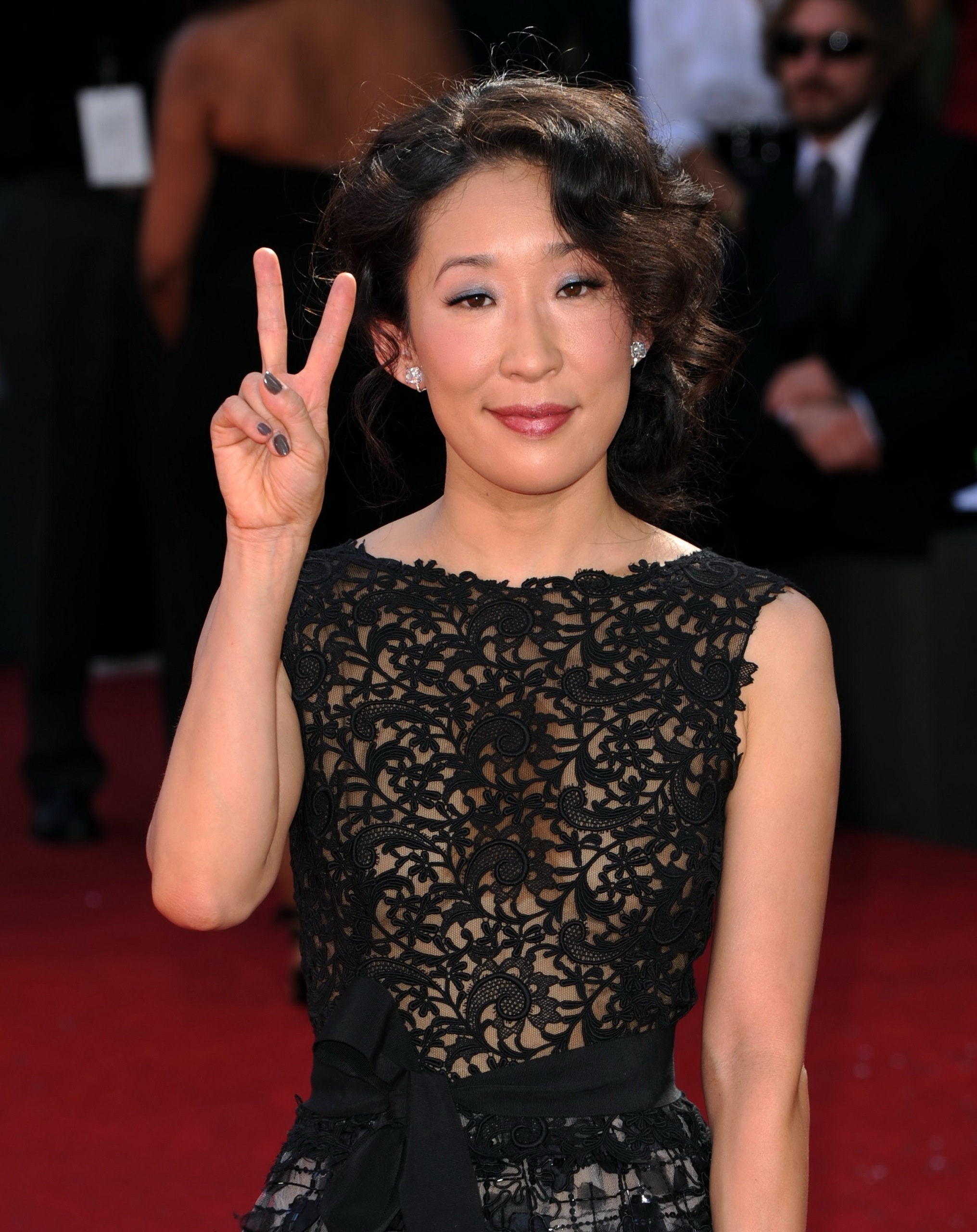 Sandra Oh, Movies, Actress, Wallpapers, 2040x2560 HD Phone