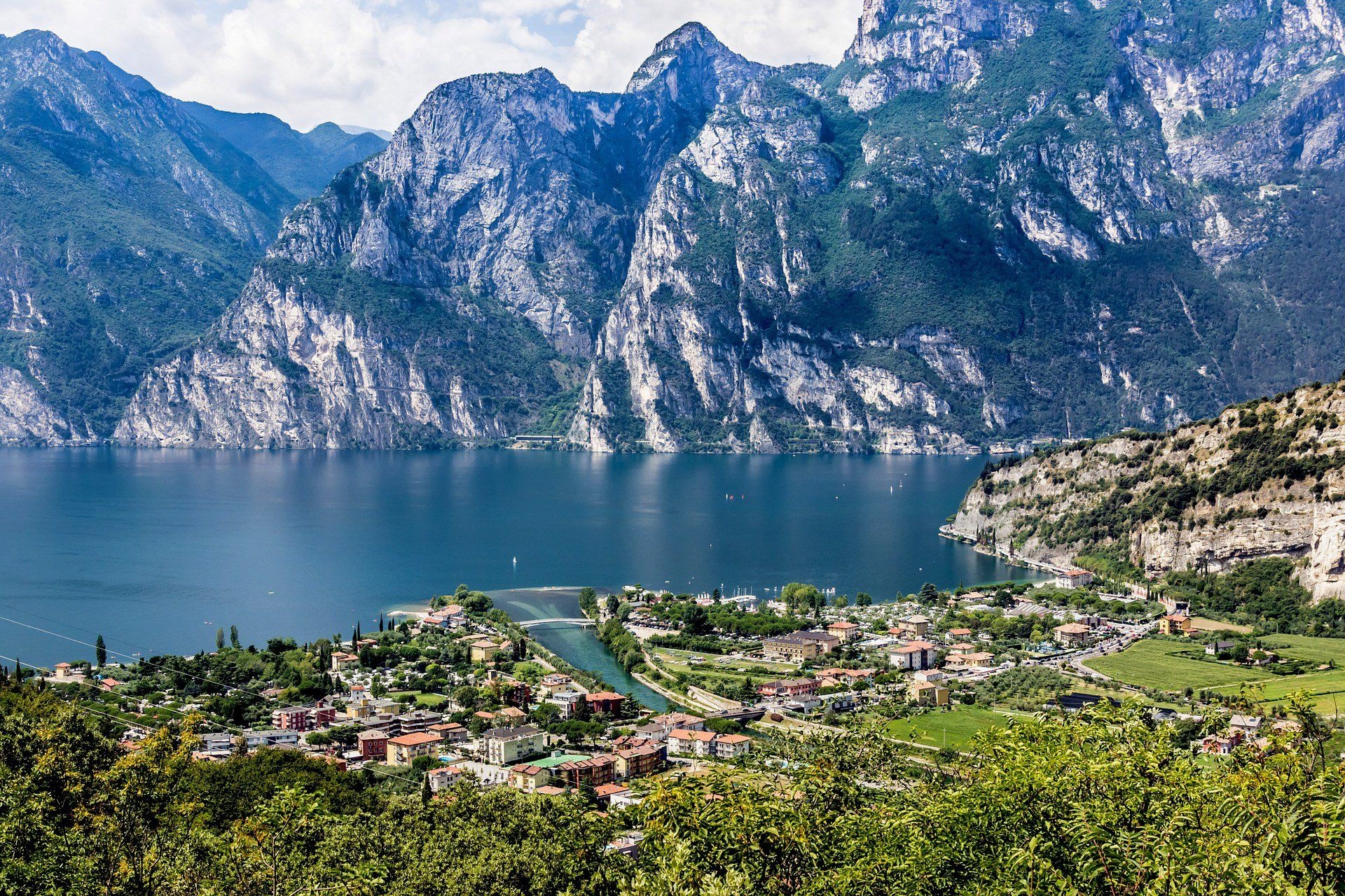 Lake Garda, Stunning backgrounds, Majestic waters, Breath-taking views, 1920x1280 HD Desktop