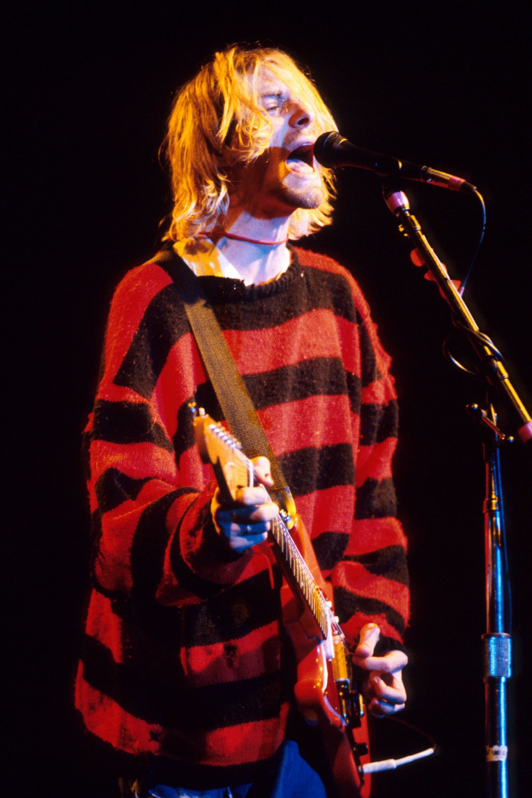Nirvana: American alternative rock group, Kurt Cobain, Grunge. 1800x2700 HD Wallpaper.