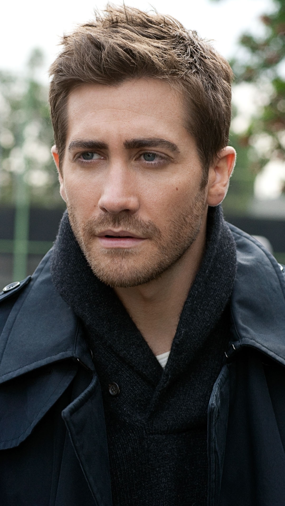 Jake Gyllenhaal: Appeared as Jordan in a 2001 comedy-drama film, Lovely and Amazing. 1080x1920 Full HD Wallpaper.
