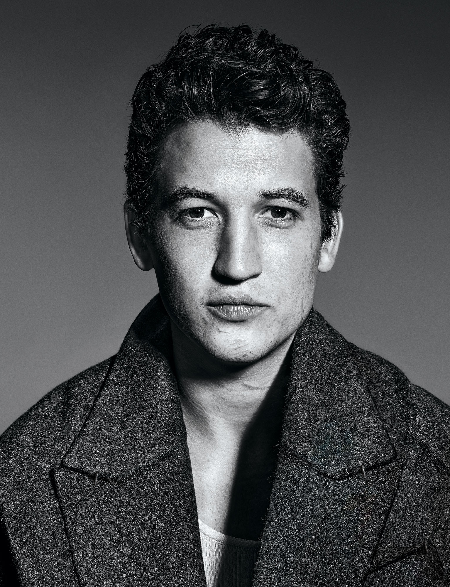 Miles Teller, Widescreen, Celebrity, Hollywood, 1540x2000 HD Phone