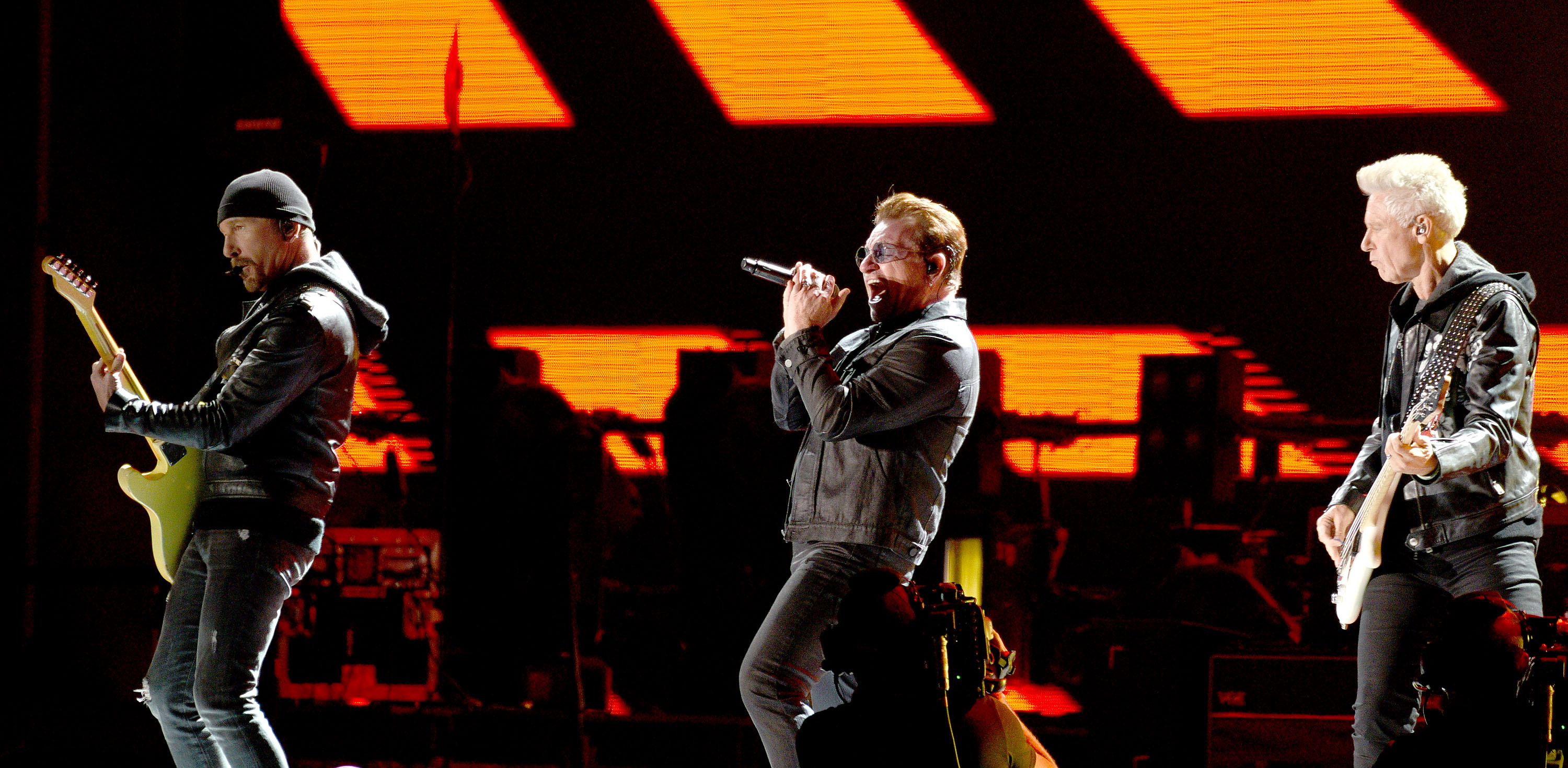 Adam Clayton, U2 tour, North America concerts, European performances, 3000x1470 Dual Screen Desktop