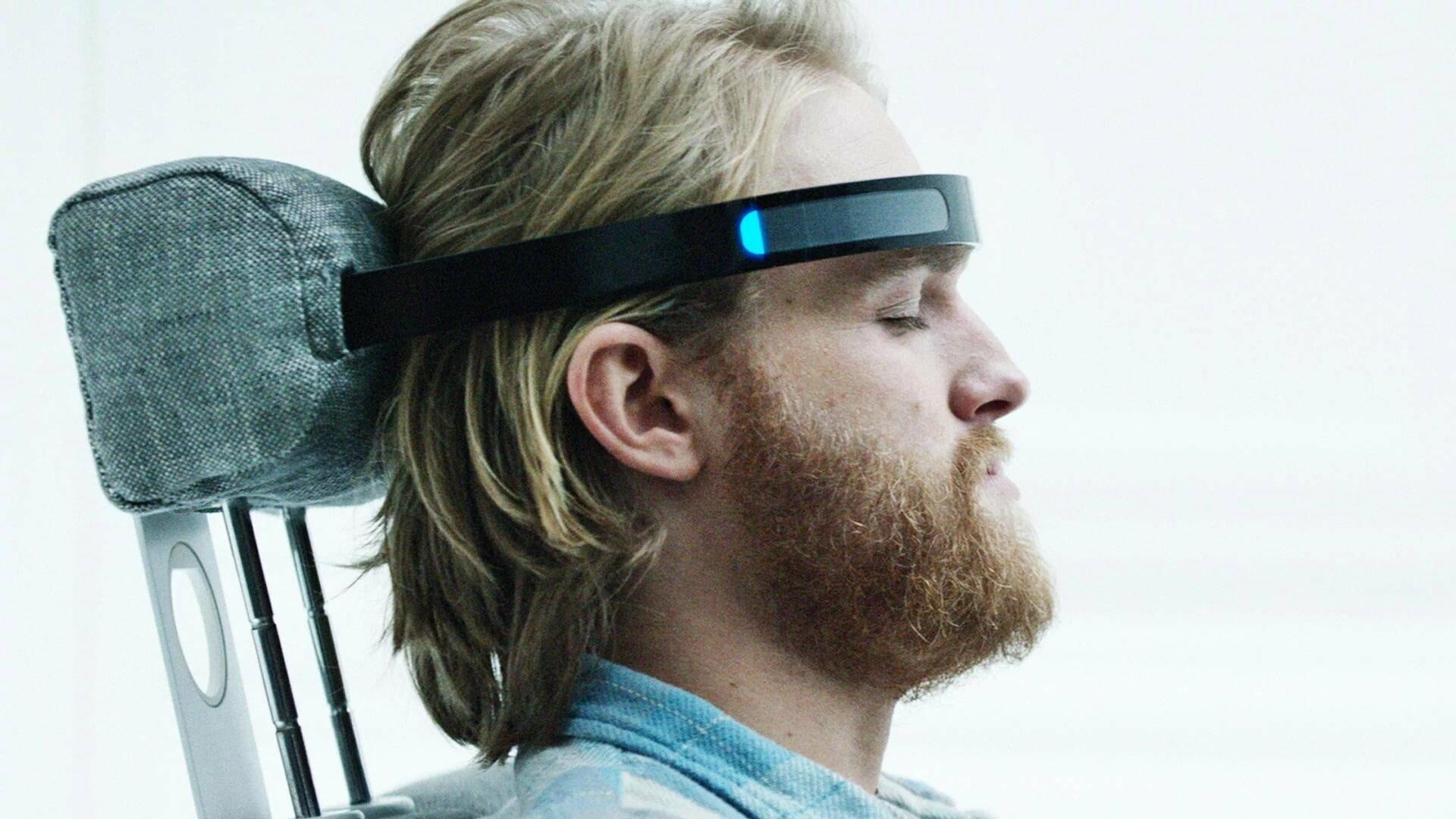 Black Mirror: Playtest, the second episode of the third season, Wyatt Russell as Cooper. 1920x1080 Full HD Wallpaper.