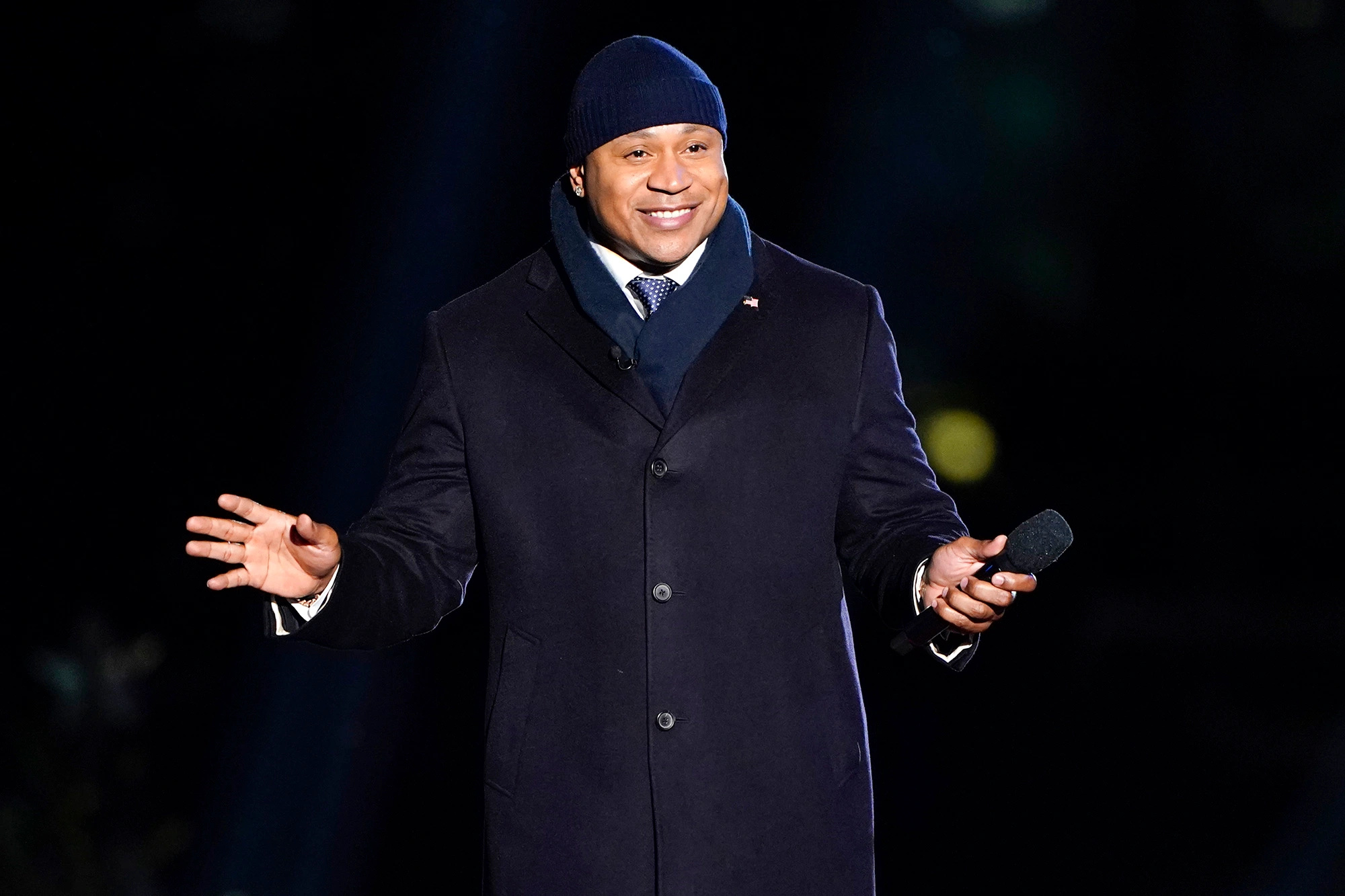 LL Cool J, Positive COVID-19 test, New Year's show cancellation, Health update, 2000x1340 HD Desktop