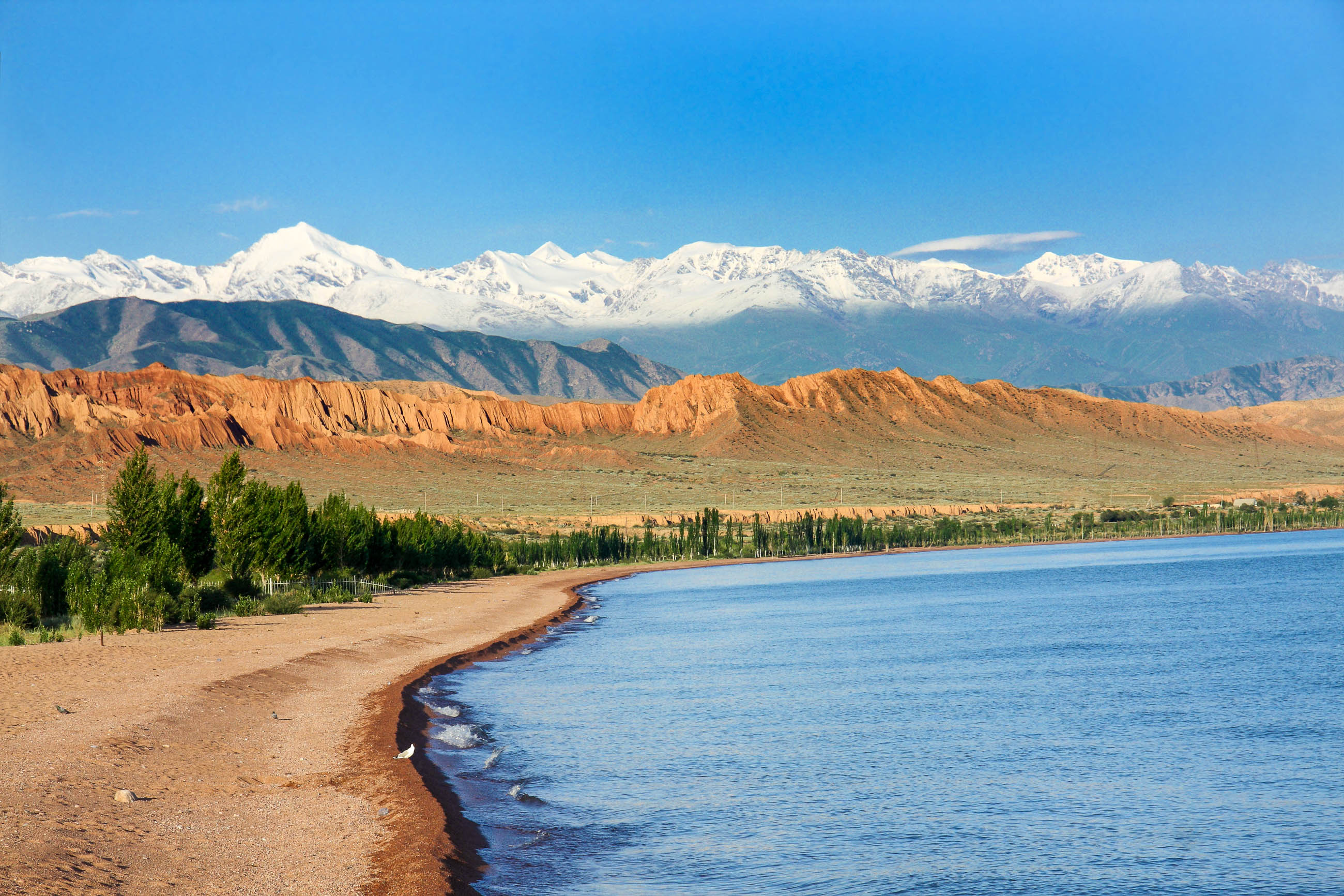 Issyk-Kul, Kyrgyzstan exploration, Frank's Travelbox guide, Lake beauty, 2600x1740 HD Desktop