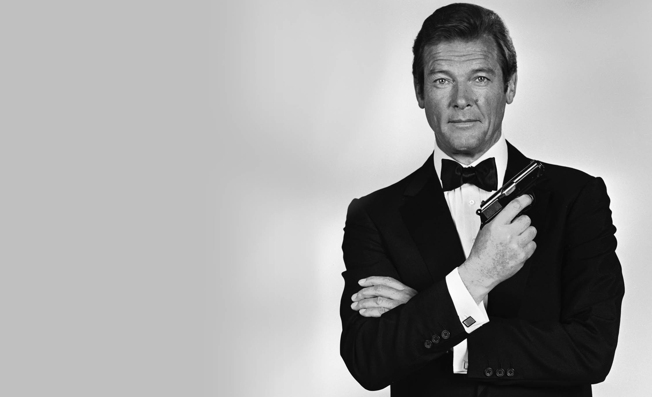 James Bond movie, Sir Roger Moore, tribute, iconic, 2250x1380 HD Desktop