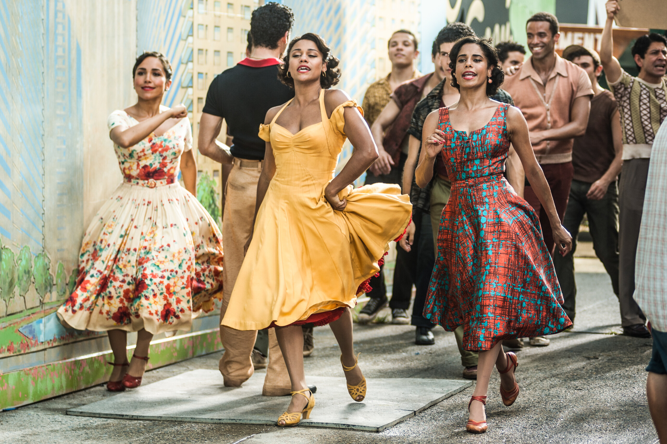 West Side Story (2021): The film with Ariana DeBose, David Alvarez, Mike Faist and Rita Moreno in supporting roles. 2560x1710 HD Background.