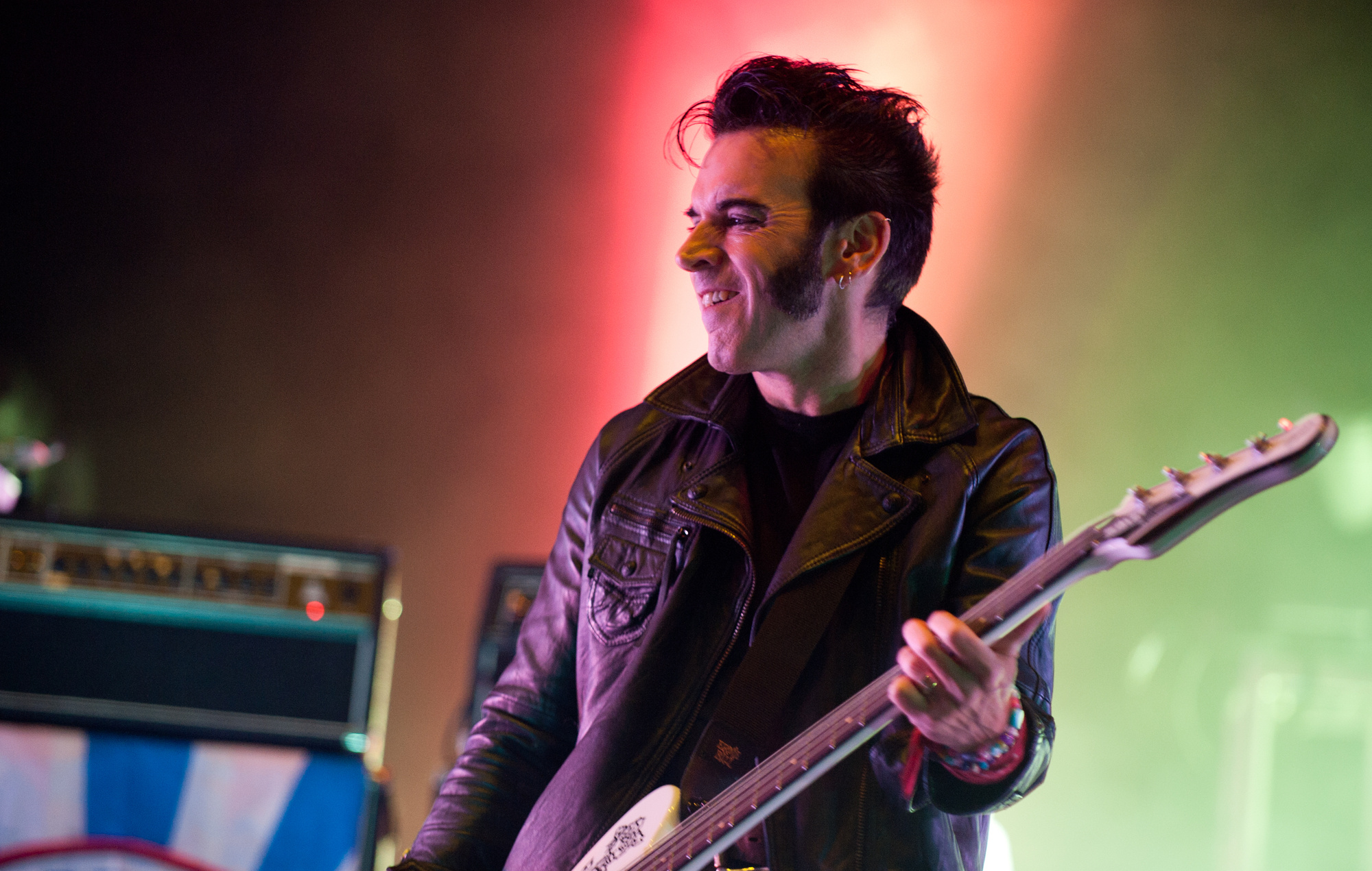 Simon Gallup, The Cure bassist, Austin City Limits performance, Forced to pull out, 2000x1280 HD Desktop